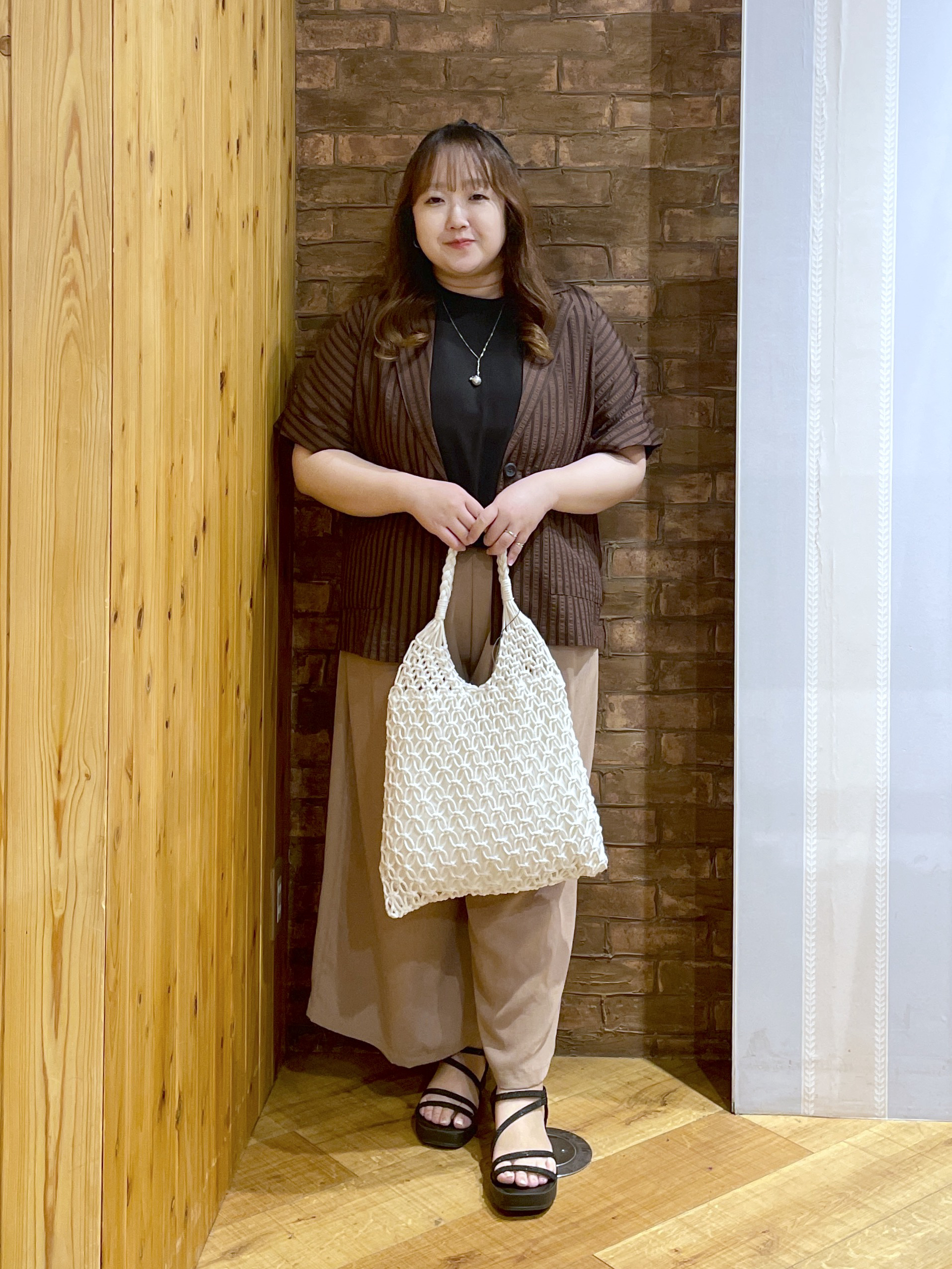 Risaさんの「SHOO･LA･RUE｜【S-LL/吸水速乾/セットアップ可】羽織るだけで主役になる サッカーストライプシャツジャケット」を使ったコーディネート