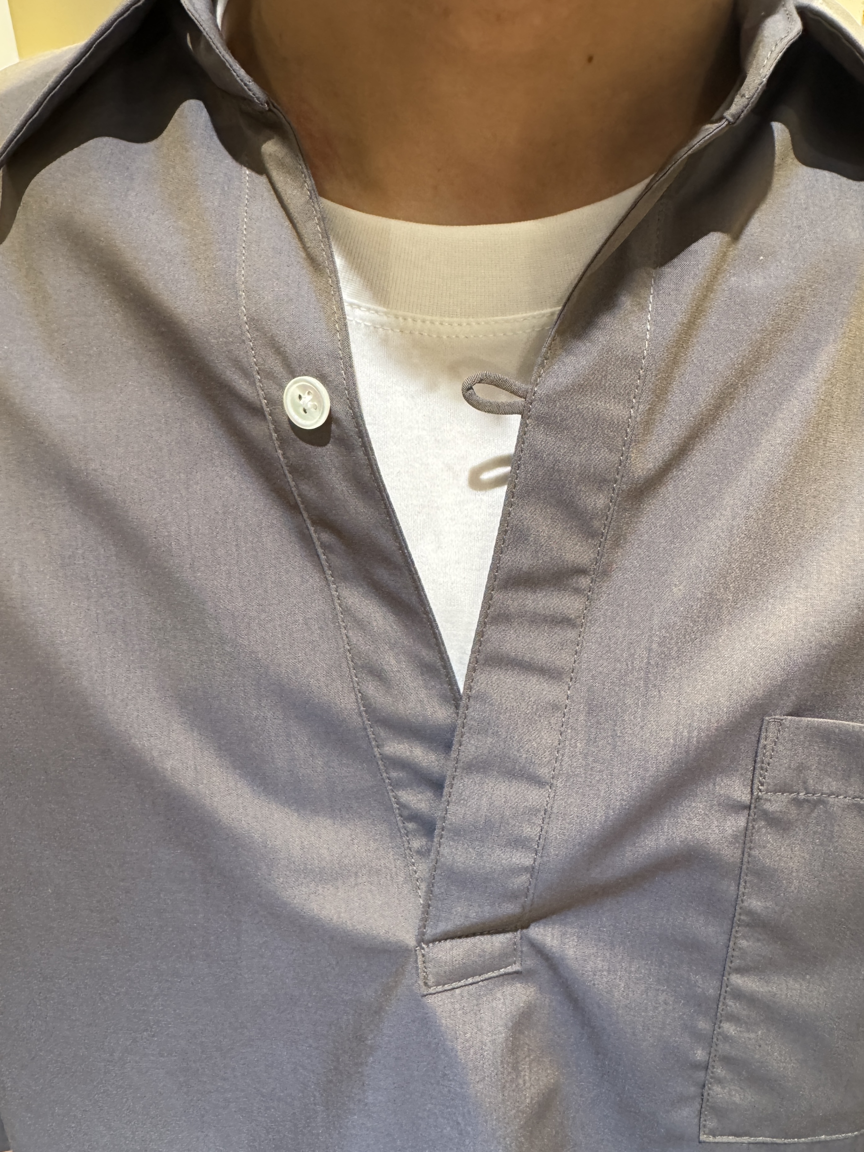 kawarataniさんの「DRESSTERIOR｜◆イージーケア プルオーバーシャツ」を使ったコーディネート