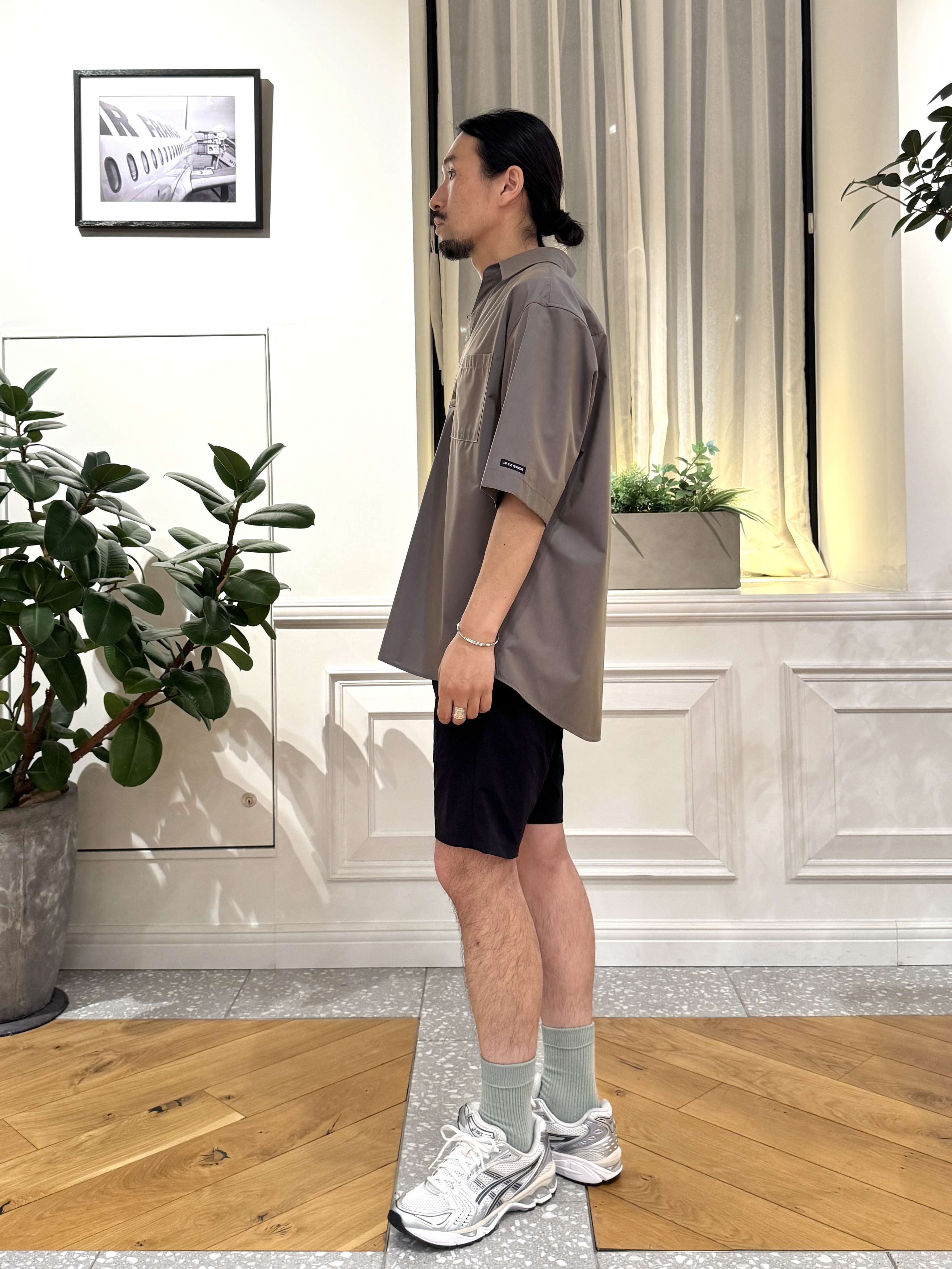 kawarataniさんの「DRESSTERIOR｜◆イージーケア プルオーバーシャツ」を使ったコーディネート