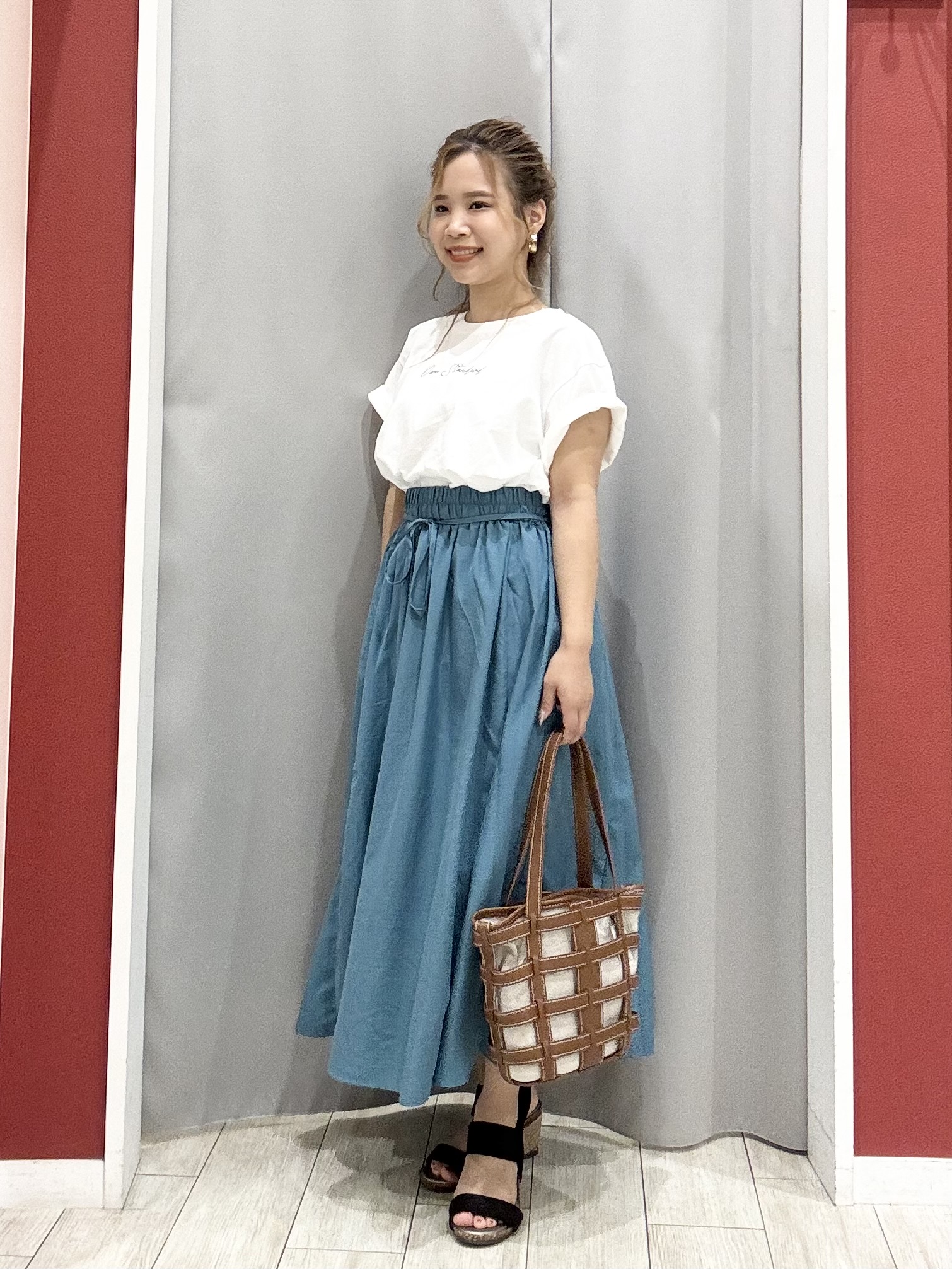 shioさんの「SHOO･LA･RUE｜【洗濯機可/S-LL】夏に快適サラサラ感 大人のプリントTシャツ」を使ったコーディネート