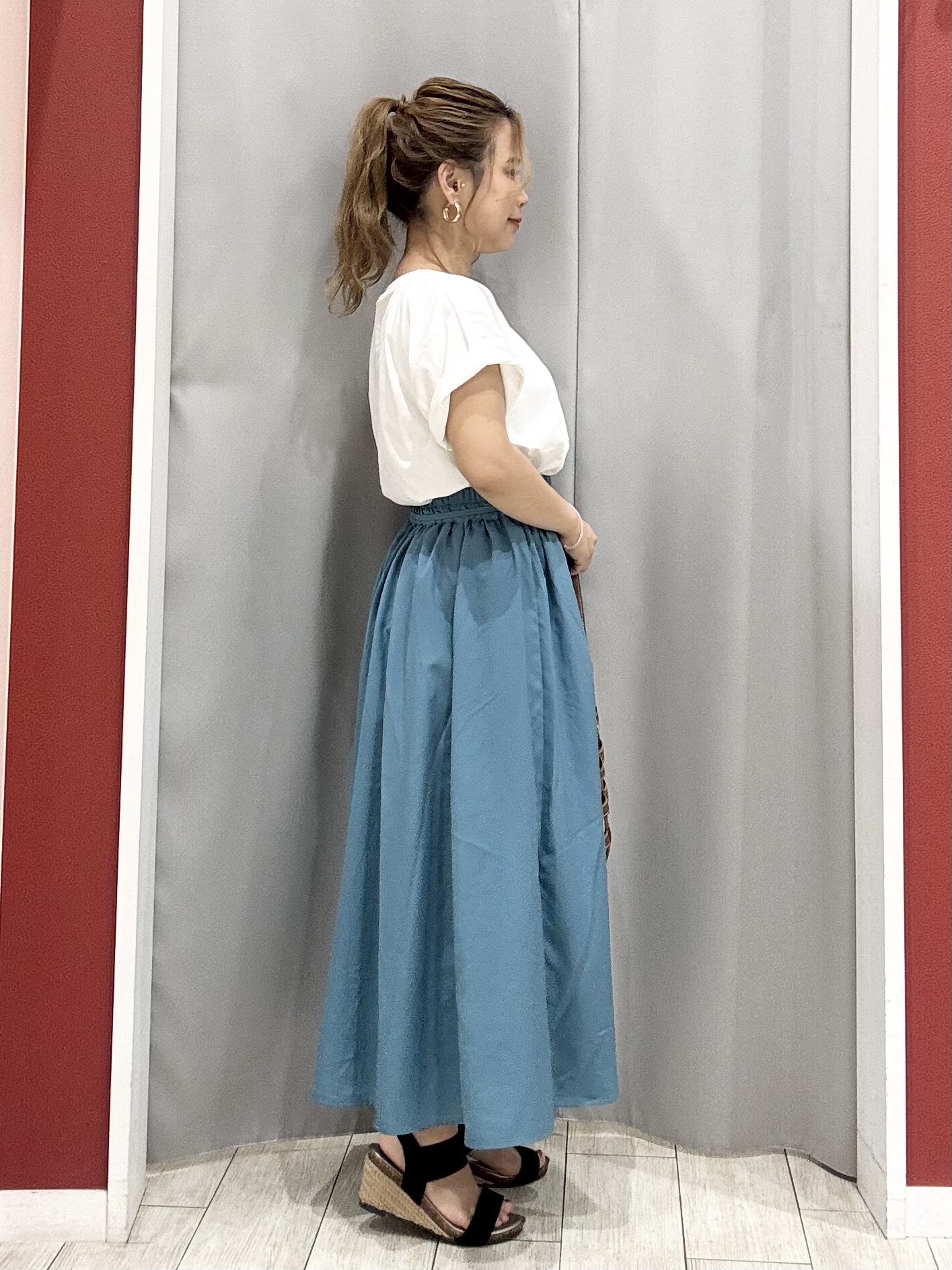shioさんの「SHOO･LA･RUE｜【洗濯機可/S-LL】夏に快適サラサラ感 大人のプリントTシャツ」を使ったコーディネート