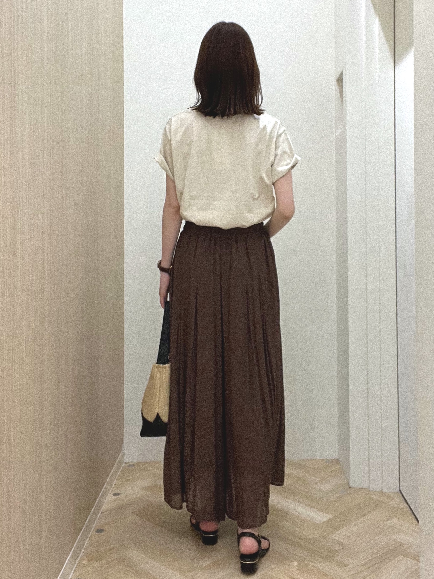  おまつさんの「grove｜【遮熱／吸水速乾／UVカット】ベーシックロゴTシャツ」を使ったコーディネート
