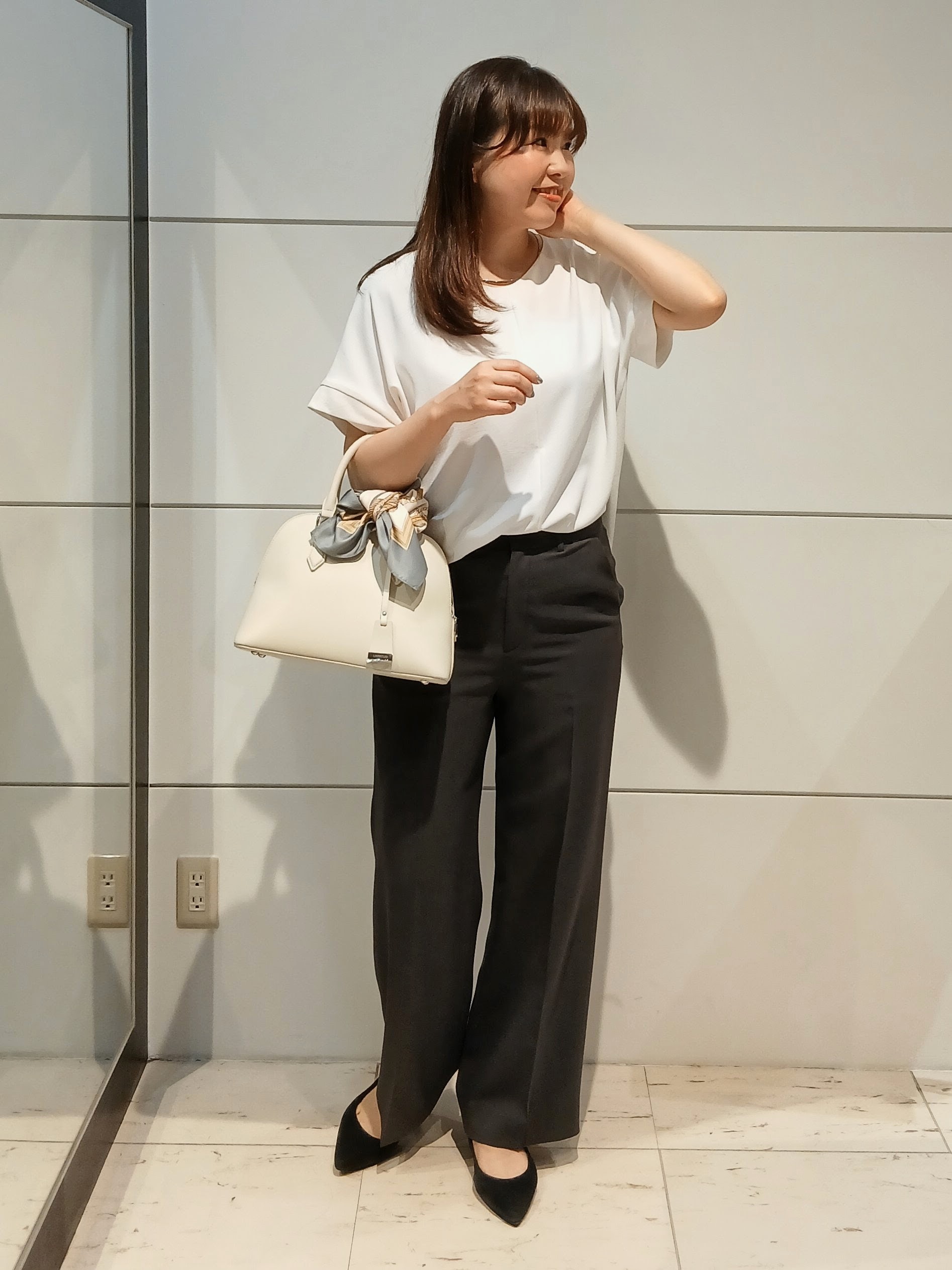 なみきさんの「UNTITLED｜【セットアップ可/UVカット/前後2WAY】リラクシーフレンチスリーブブラウス」を使ったコーディネート
