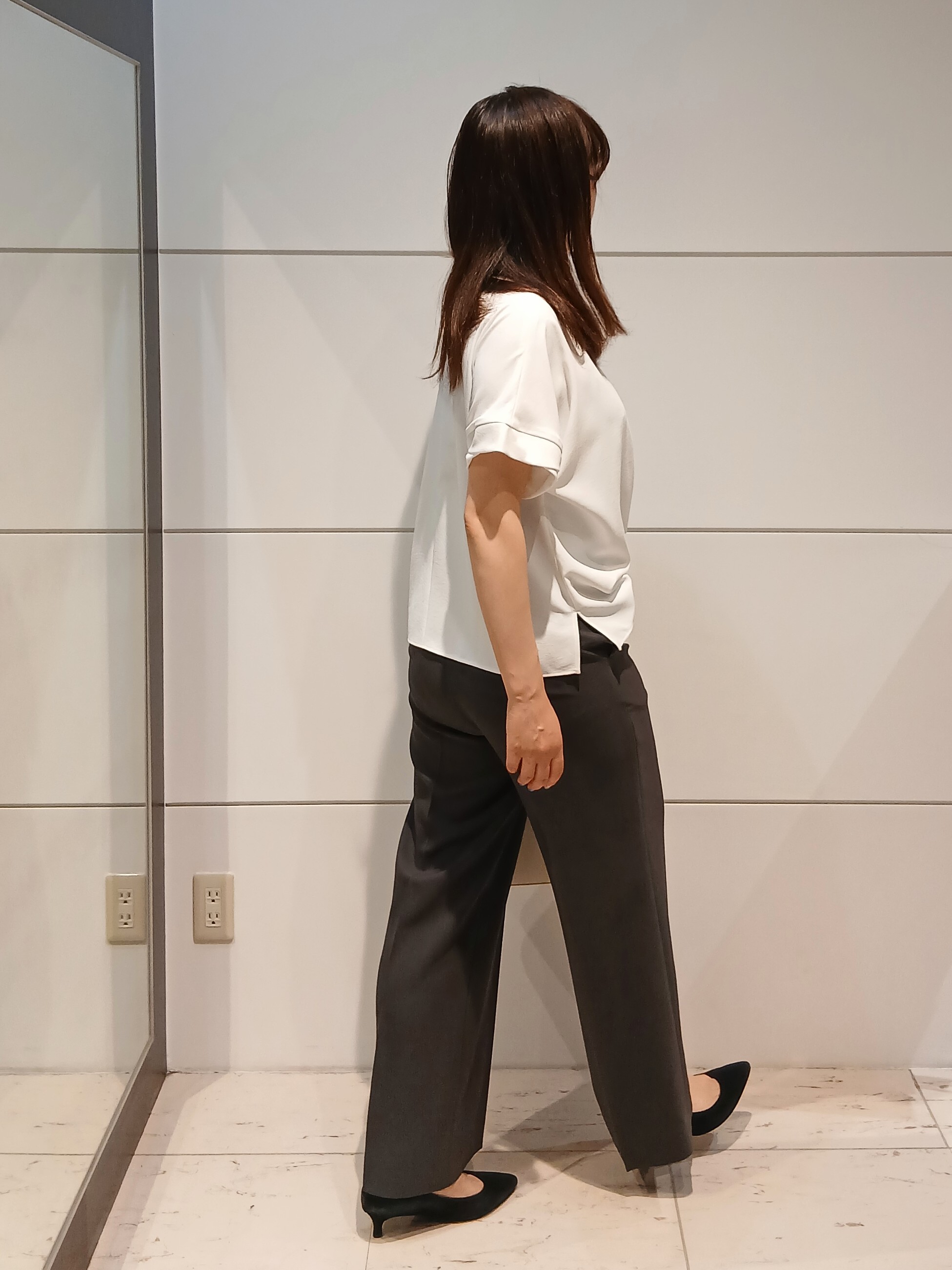 なみきさんの「UNTITLED｜【セットアップ可/UVカット/前後2WAY】リラクシーフレンチスリーブブラウス」を使ったコーディネート