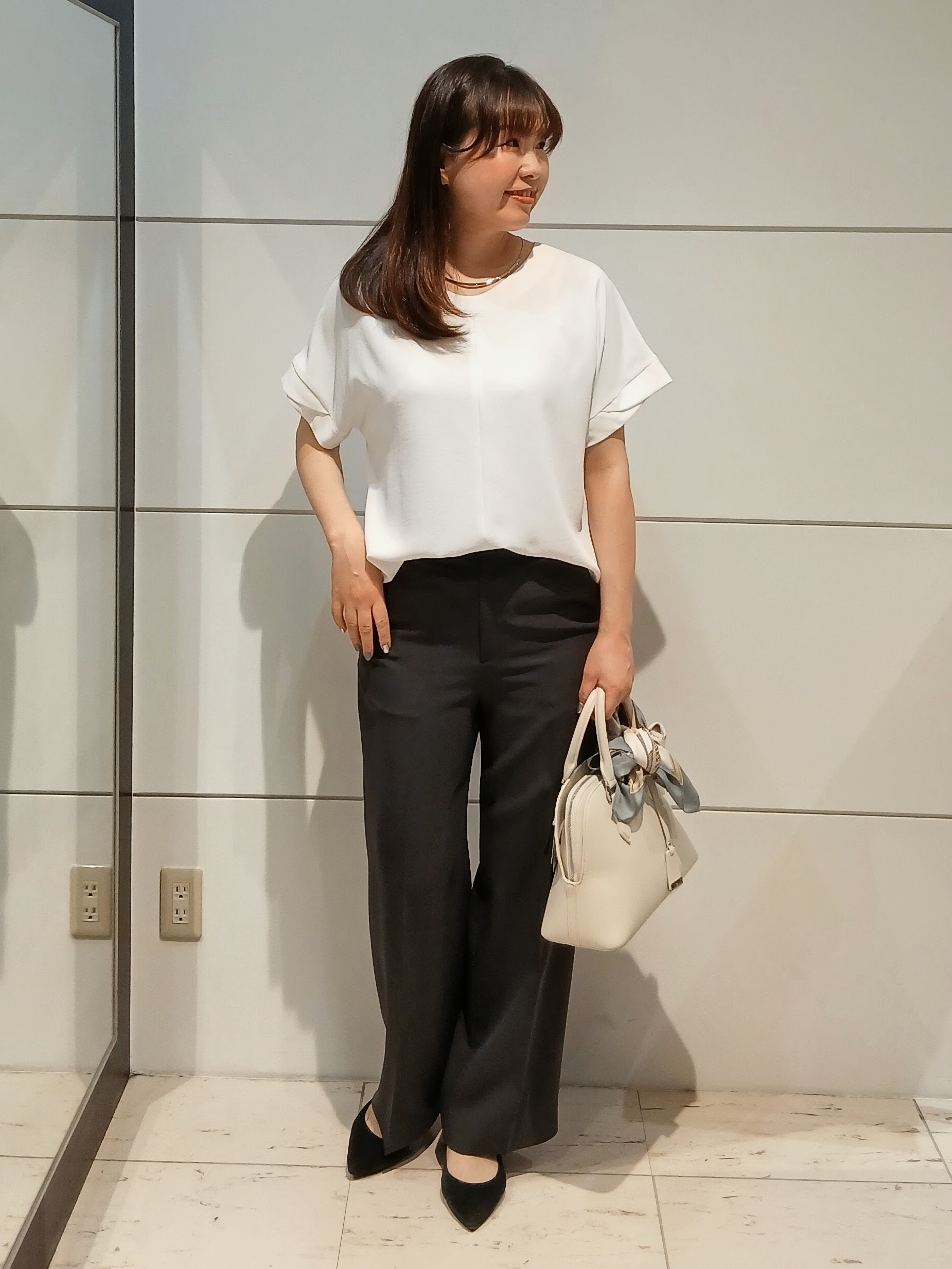 なみきさんの「UNTITLED｜【セットアップ可/UVカット/前後2WAY】リラクシーフレンチスリーブブラウス」を使ったコーディネート