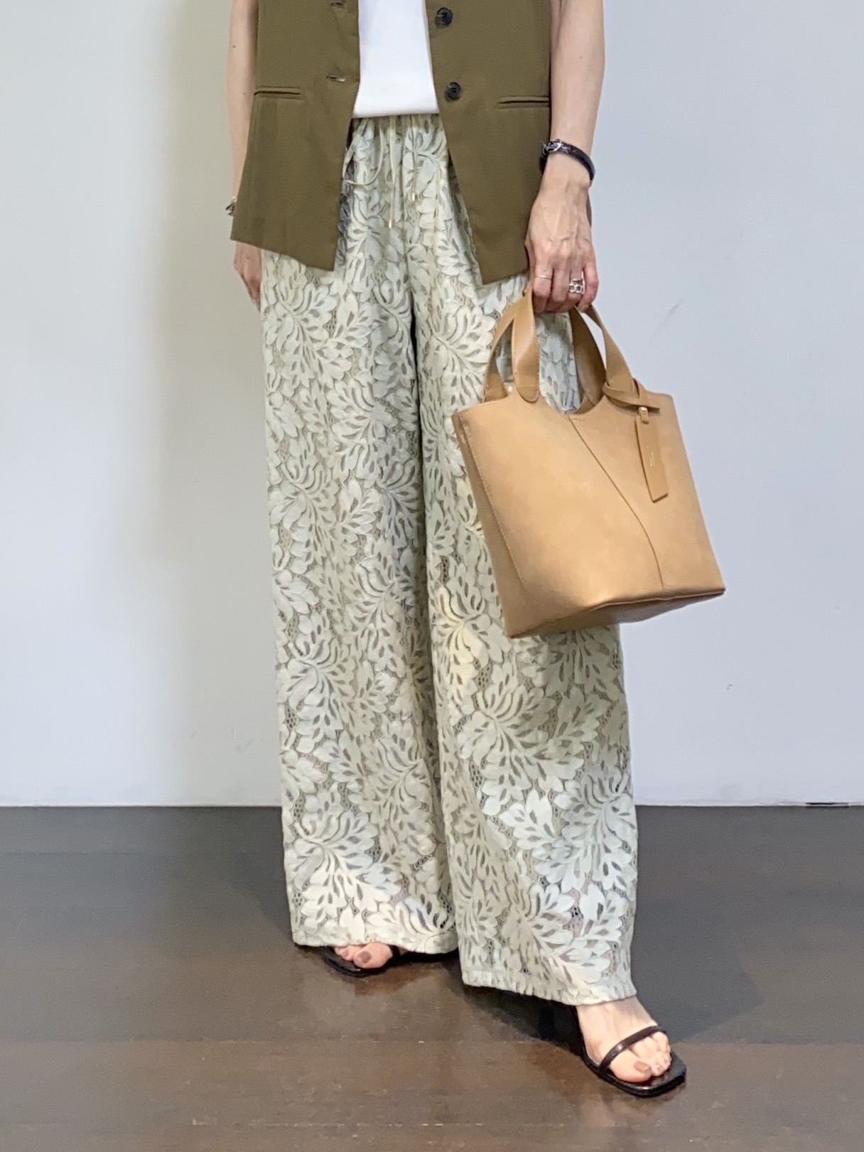 tomoさんの「UNTITLED｜◆【セットアップ可/接触冷感/通気性】ドライシアーダブルジャケット」を使ったコーディネート