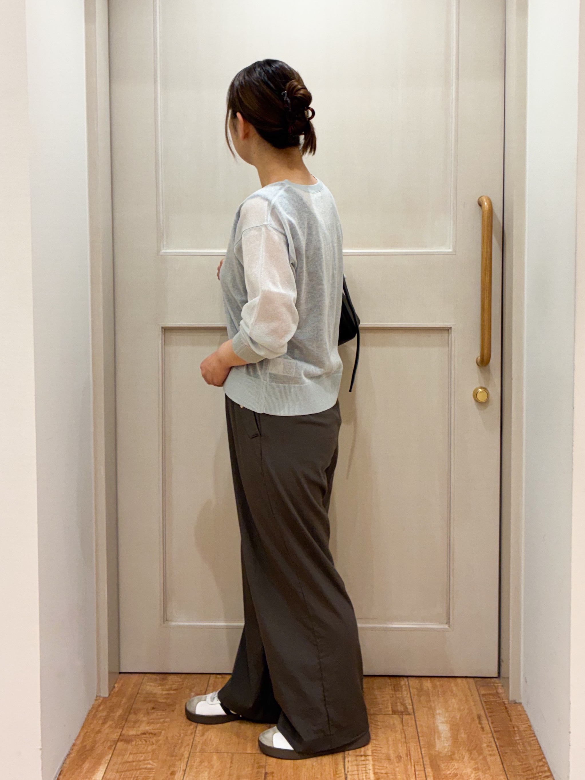 kawaさんの「SHOO･LA･RUE｜【通気性〇/洗濯機可/S-LL】シアーラメカーディガン」を使ったコーディネート