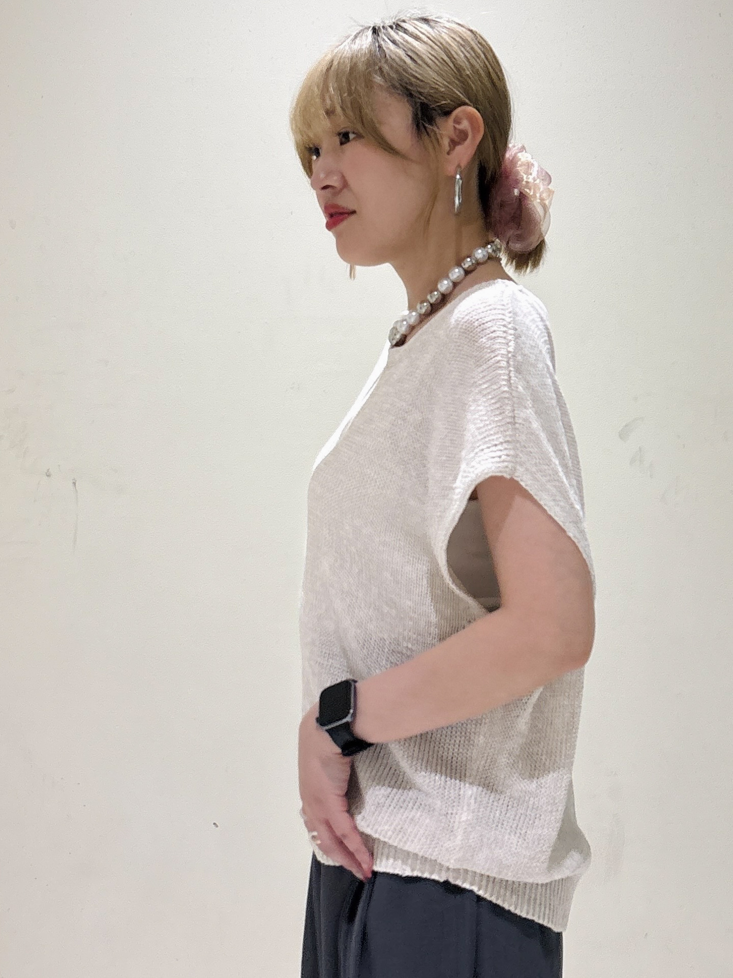 みきちぃさんの「OPAQUE.CLIP｜ラメメッシュ フレンチスリーブニット【洗濯機OK】」を使ったコーディネート