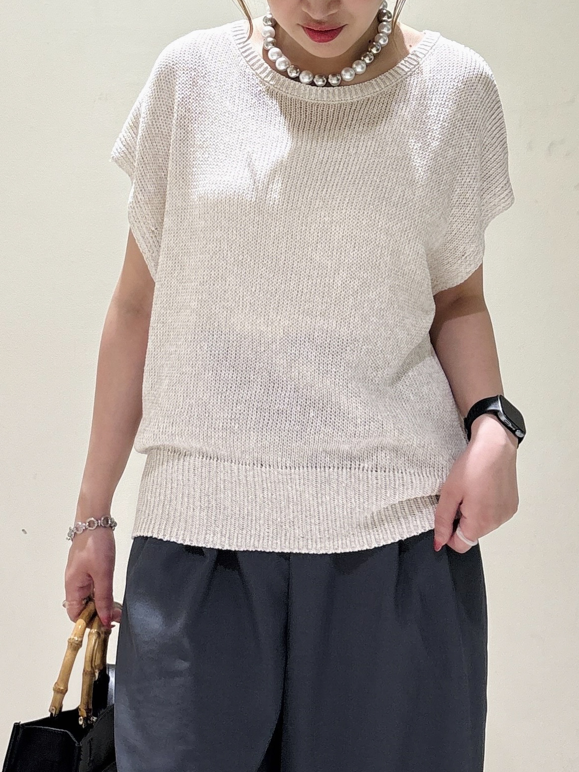 みきちぃさんの「OPAQUE.CLIP｜ラメメッシュ フレンチスリーブニット【洗濯機OK】」を使ったコーディネート