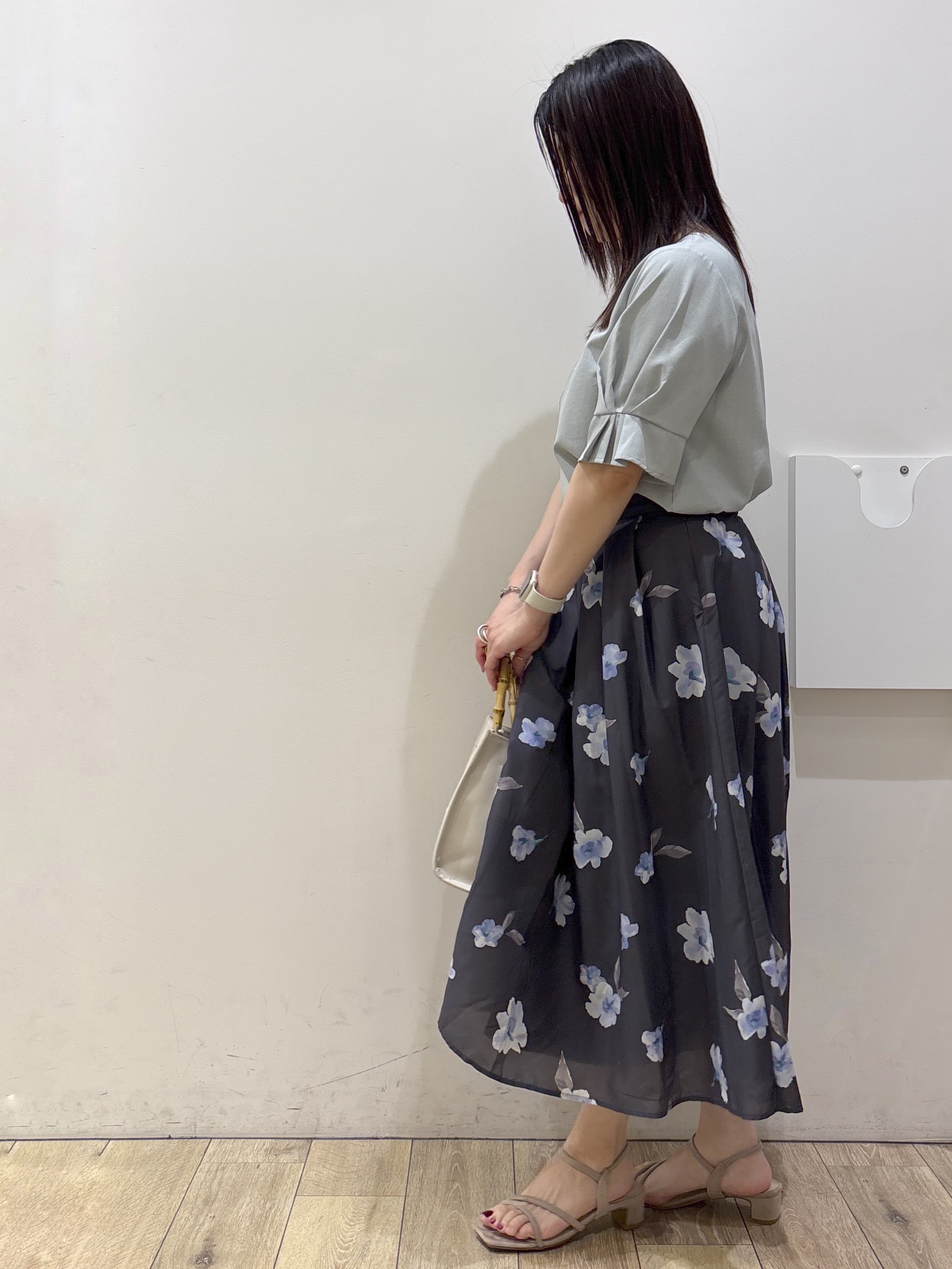mameさんの「index｜【接触冷感／吸水速乾】タックパフスリーブブラウス《防シワ／洗濯機OK／XS～3L／8col》」を使ったコーディネート