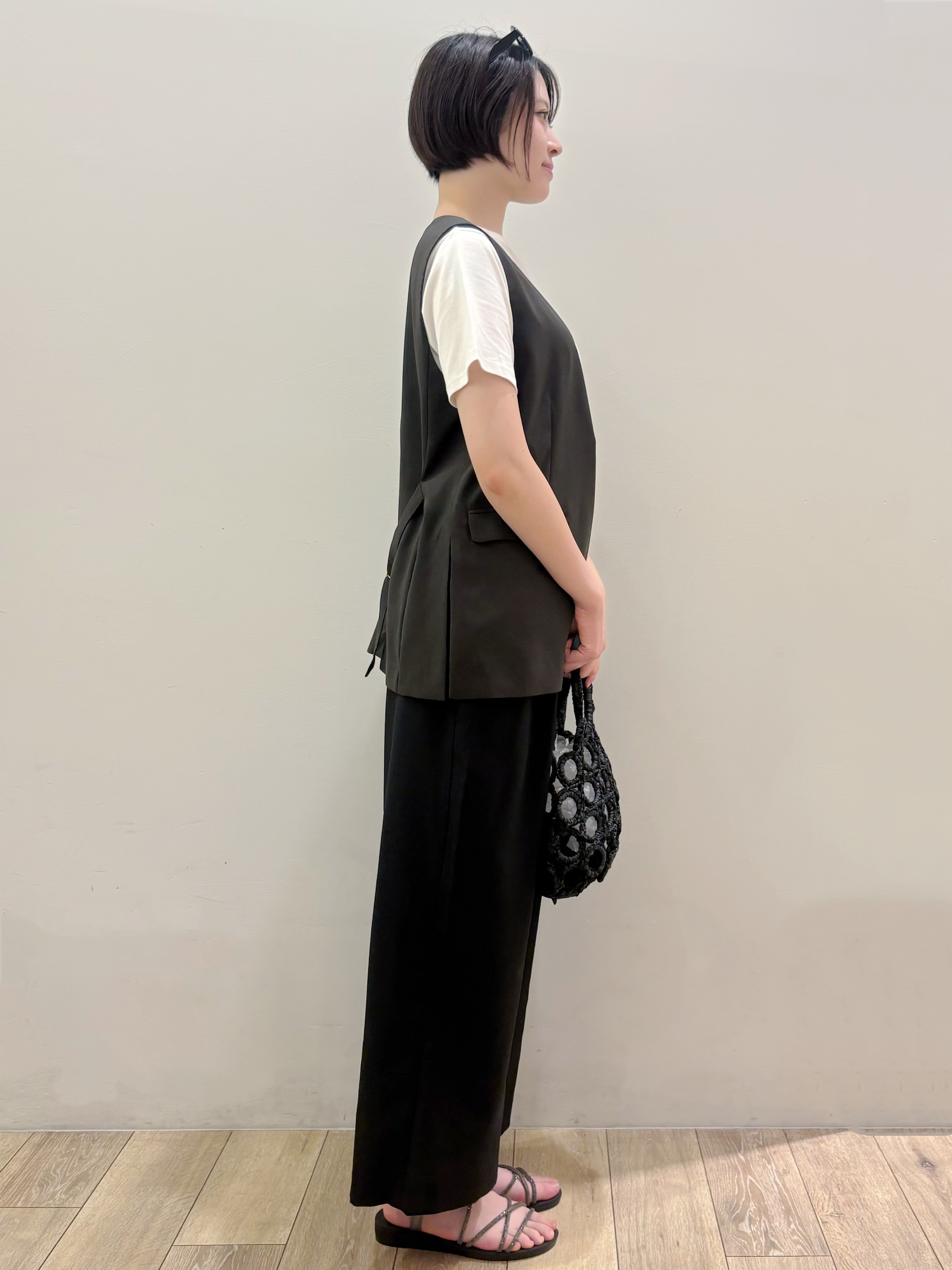 RINさんの「OPAQUE.CLIP｜リネンライク Vネックジレ【洗濯機OK】」を使ったコーディネート