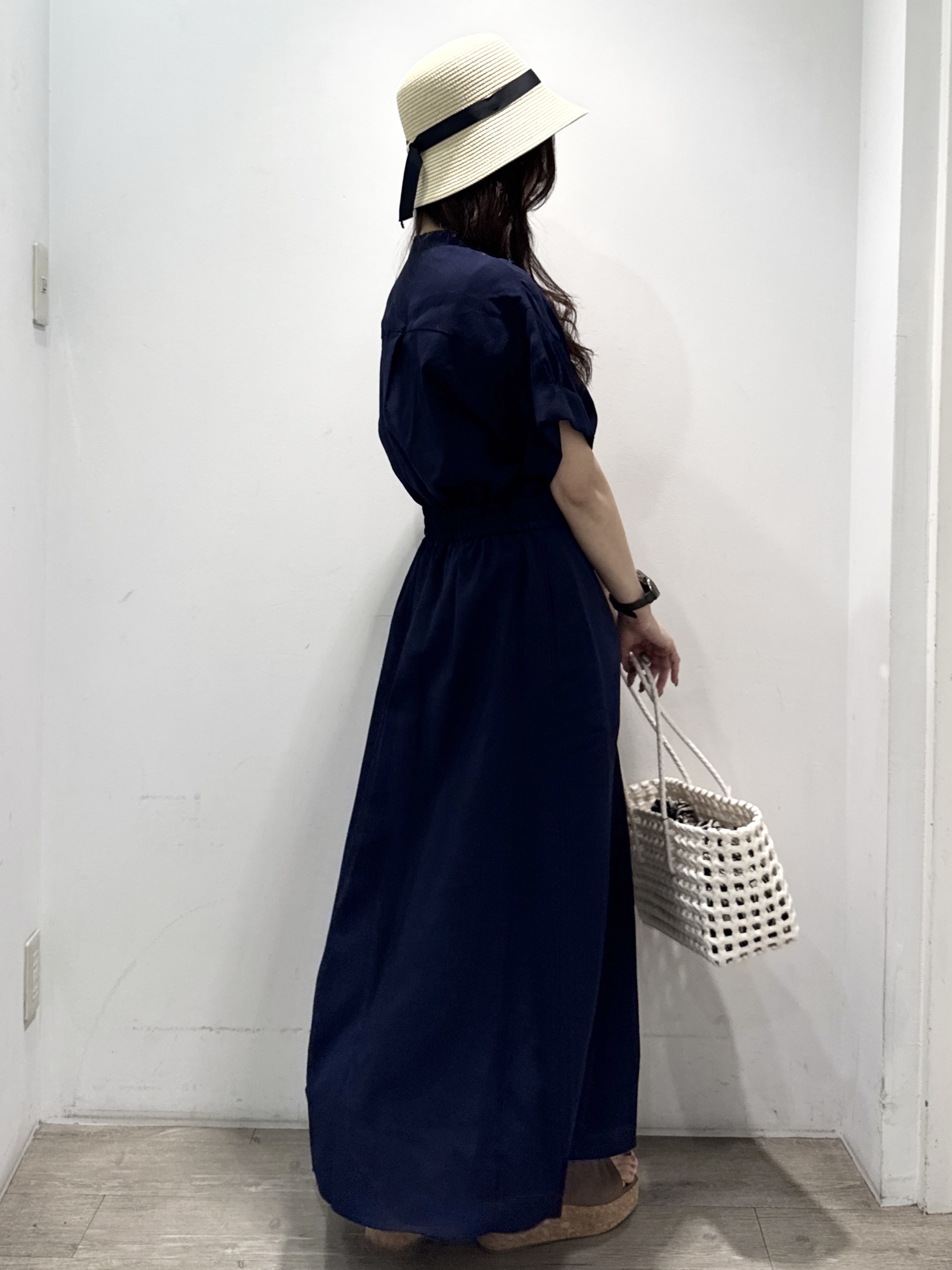 yuicciさんの「OPAQUE.CLIP｜【接触冷感／吸水速乾】リネンライク シャツワンピース《洗濯機OK》」を使ったコーディネート