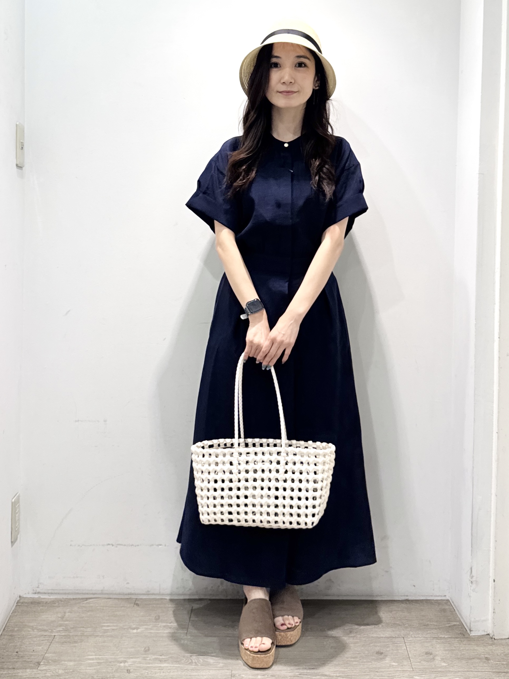 yuicciさんの「OPAQUE.CLIP｜【接触冷感／吸水速乾】リネンライク シャツワンピース《洗濯機OK》」を使ったコーディネート