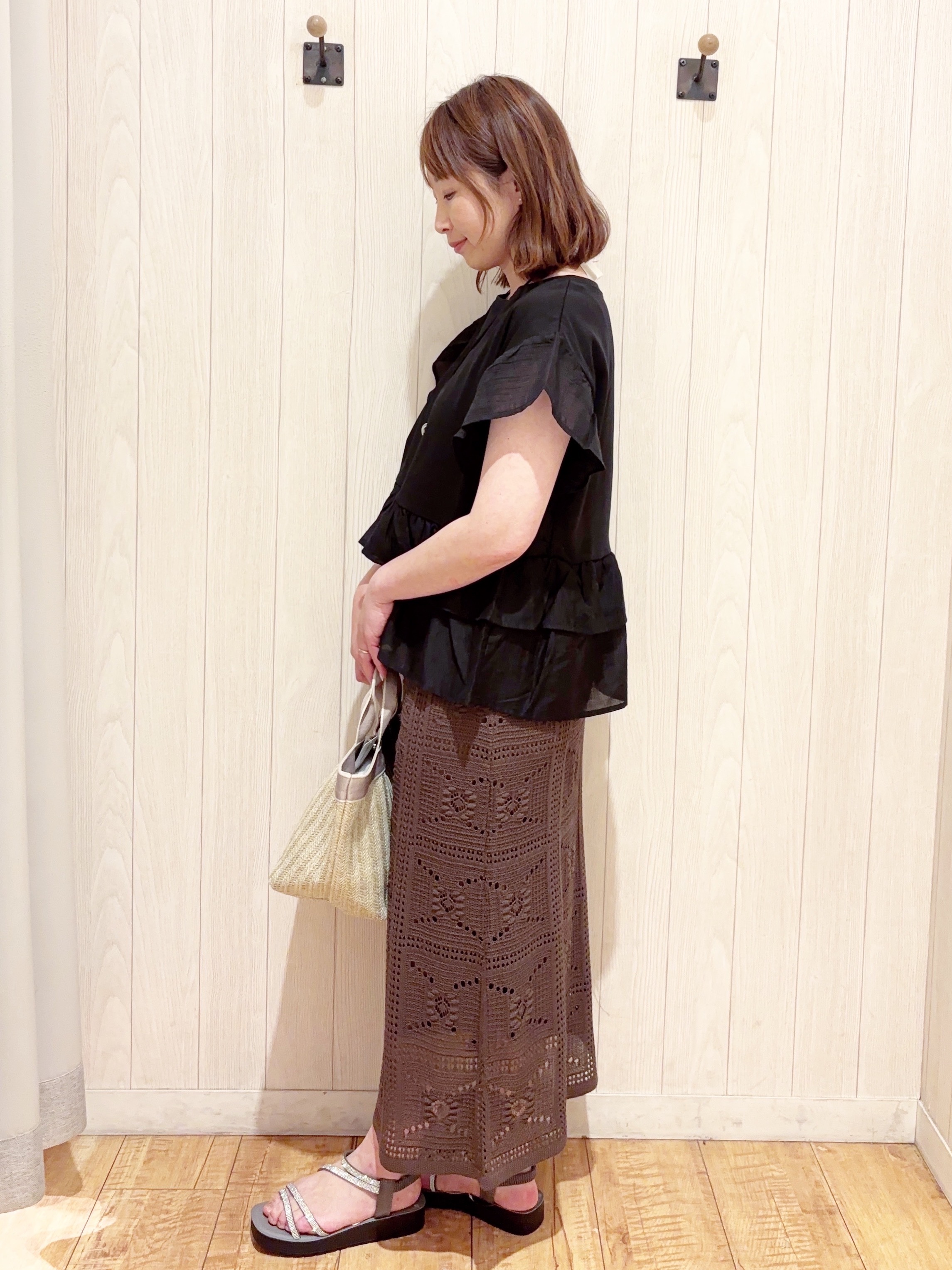 あいこさんの「SHOO･LA･RUE｜【S-LL/洗濯機可】着るだけで決まる 主役級フリルトップス」を使ったコーディネート
