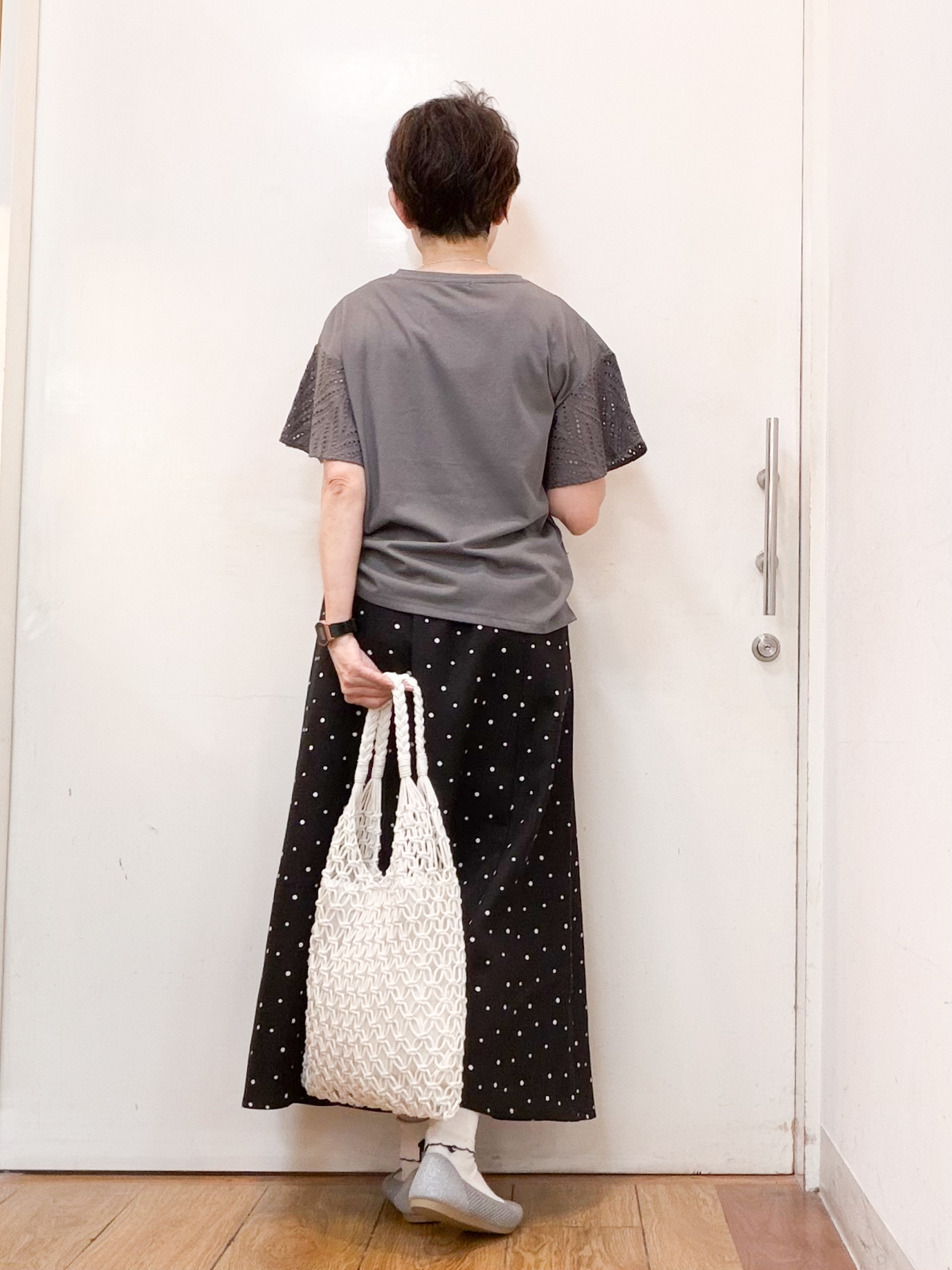 みぃさんの「SHOO･LA･RUE｜【S-LL/洗濯機可/体型カバー】汗じみが気になりにくい お袖レースフレアTシャツ」を使ったコーディネート