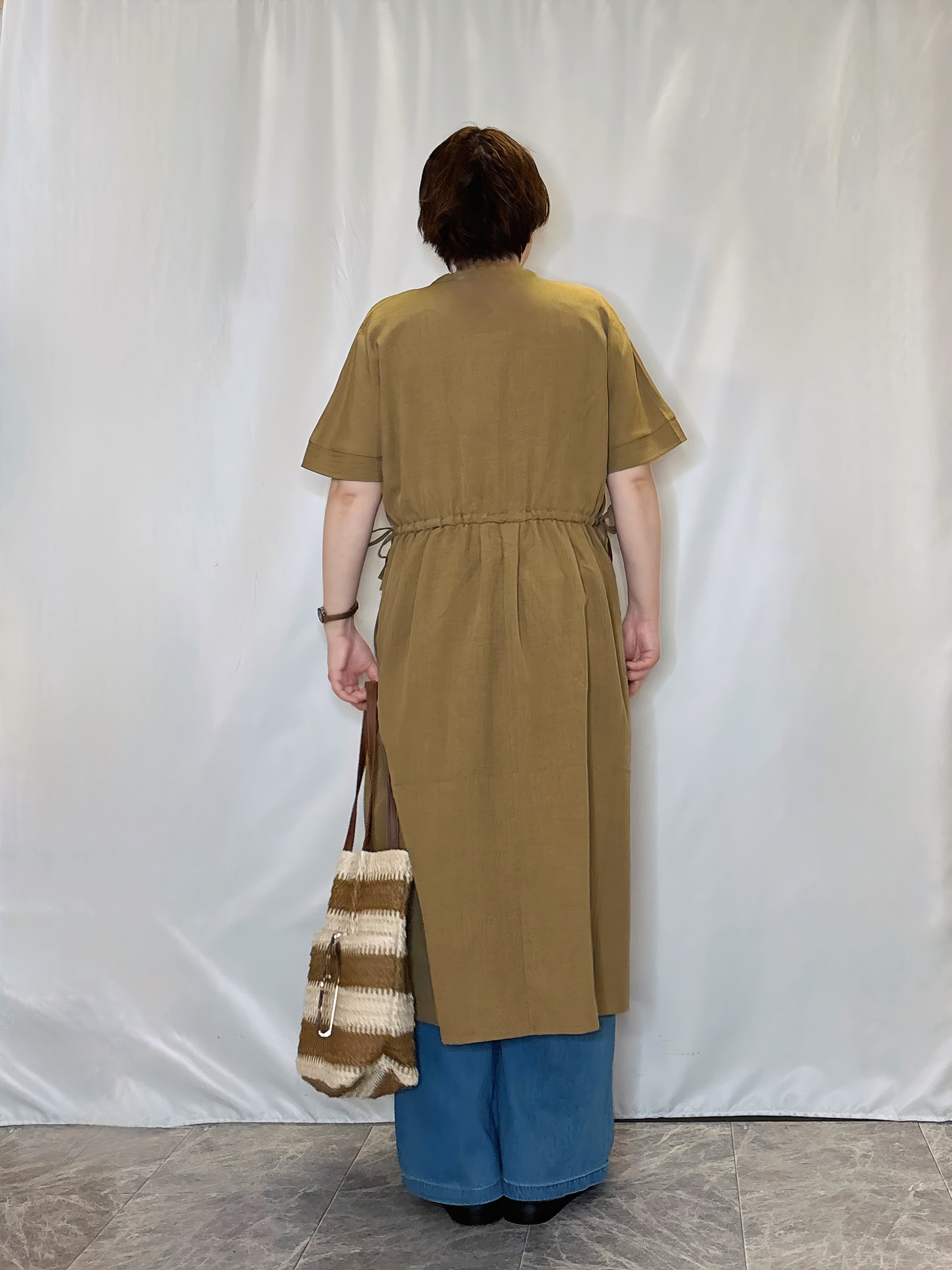 たみさんの「SHOO･LA･RUE｜【洗濯機可/体型カバー】ウエストシャーリングで女性らしく 麻調スキッパーサイドリボンワンピース」を使ったコーディネート