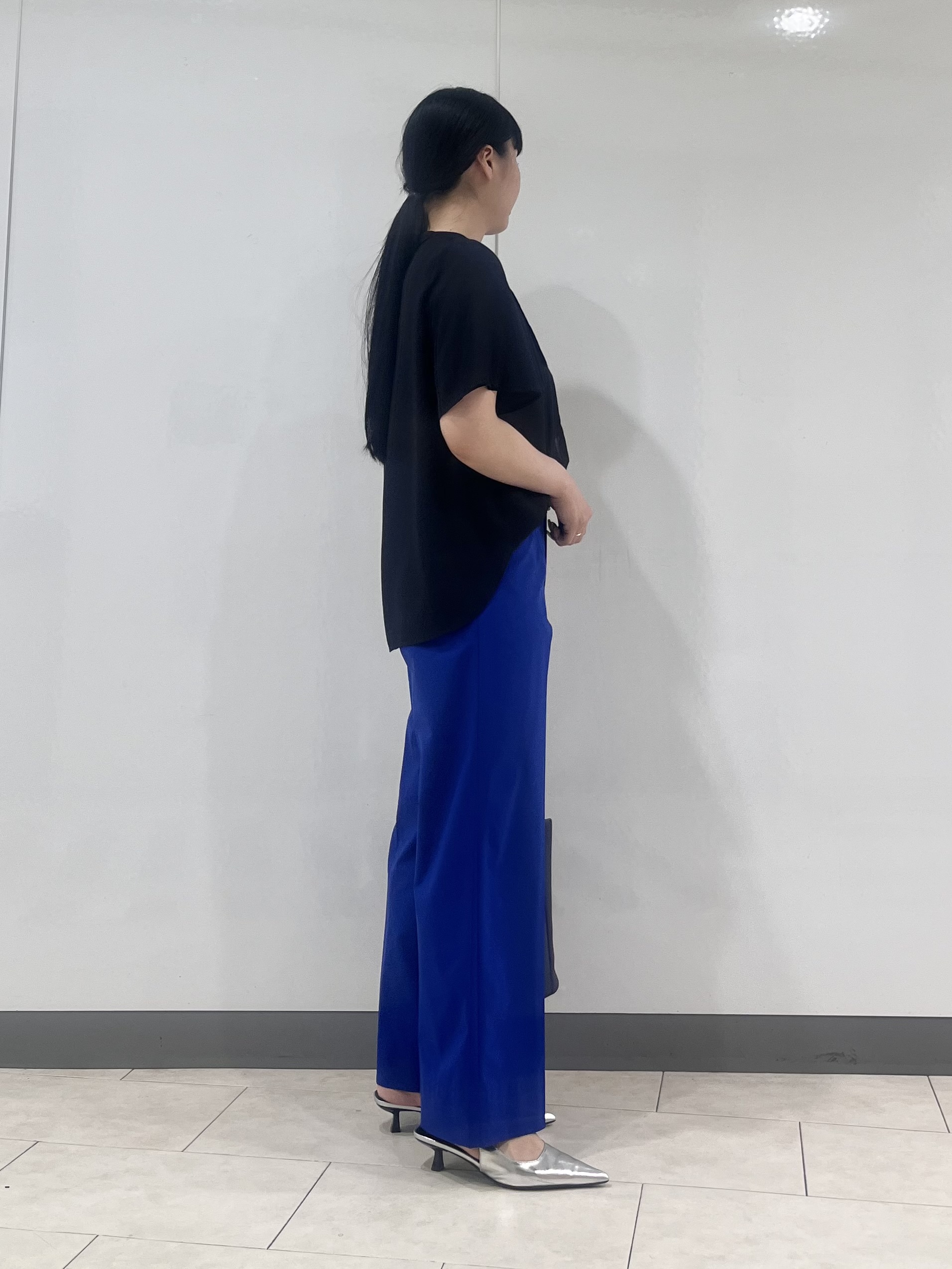 hasuさんの「INDIVI｜【接触冷感/洗える】シアーシャンブレーピンタックブラウス」を使ったコーディネート