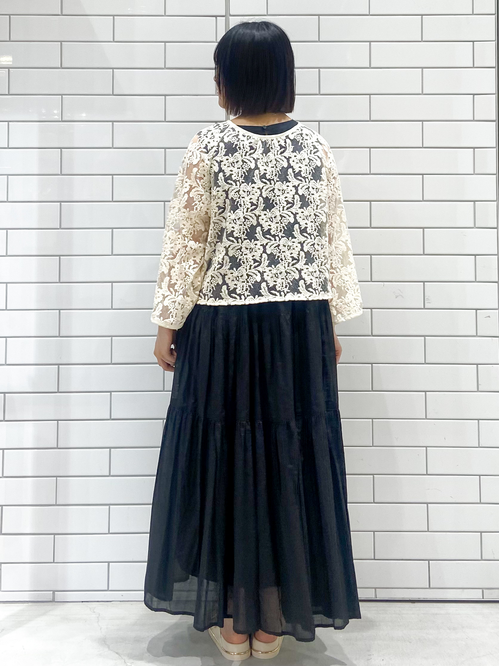 kimiさんの「OPAQUE.CLIP｜刺繍レースショートブラウス【洗える】」を使ったコーディネート