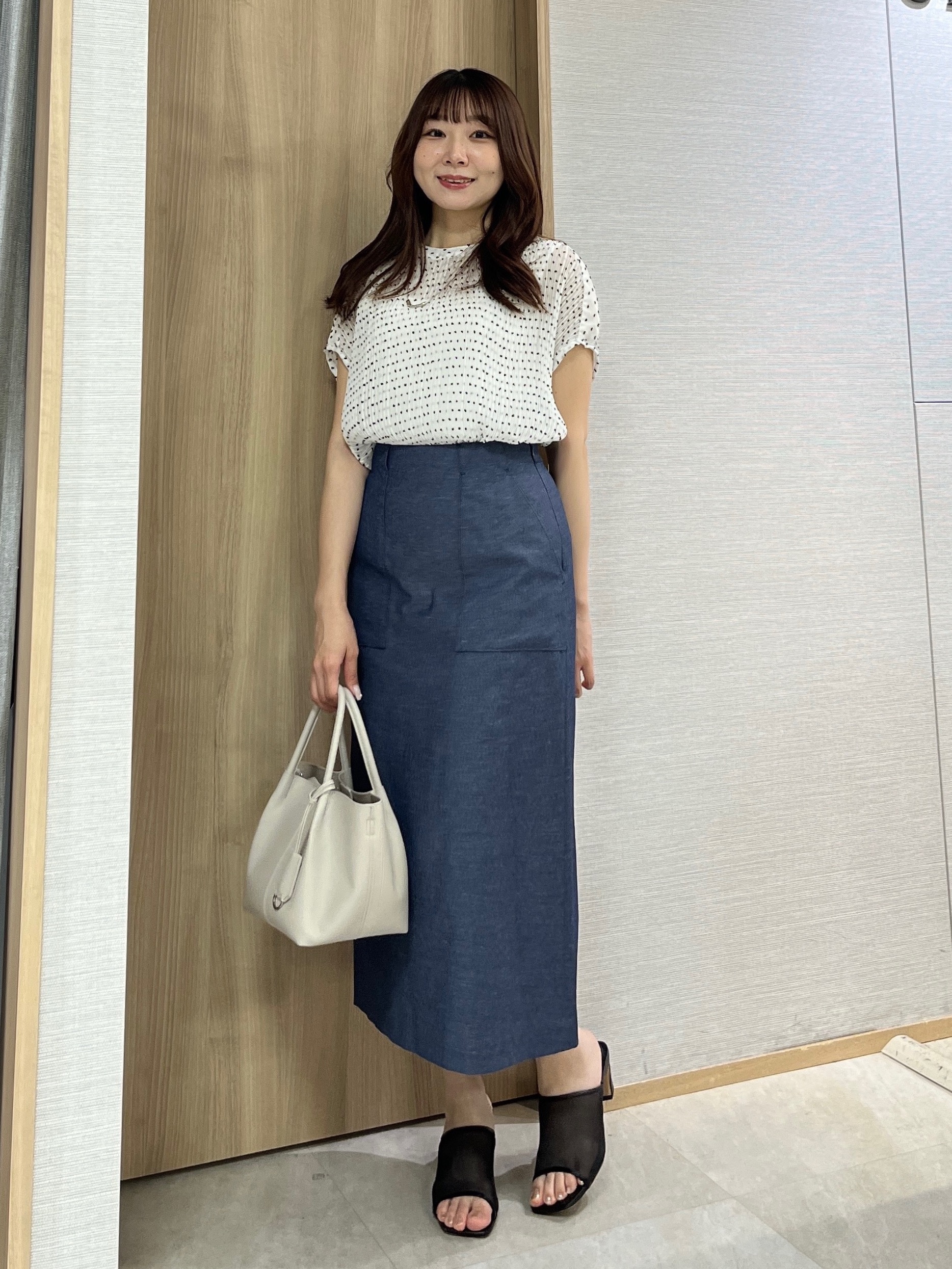 KAHOさんの「UNTITLED｜【1枚で着映える】ドットジャガードブラウス」を使ったコーディネート