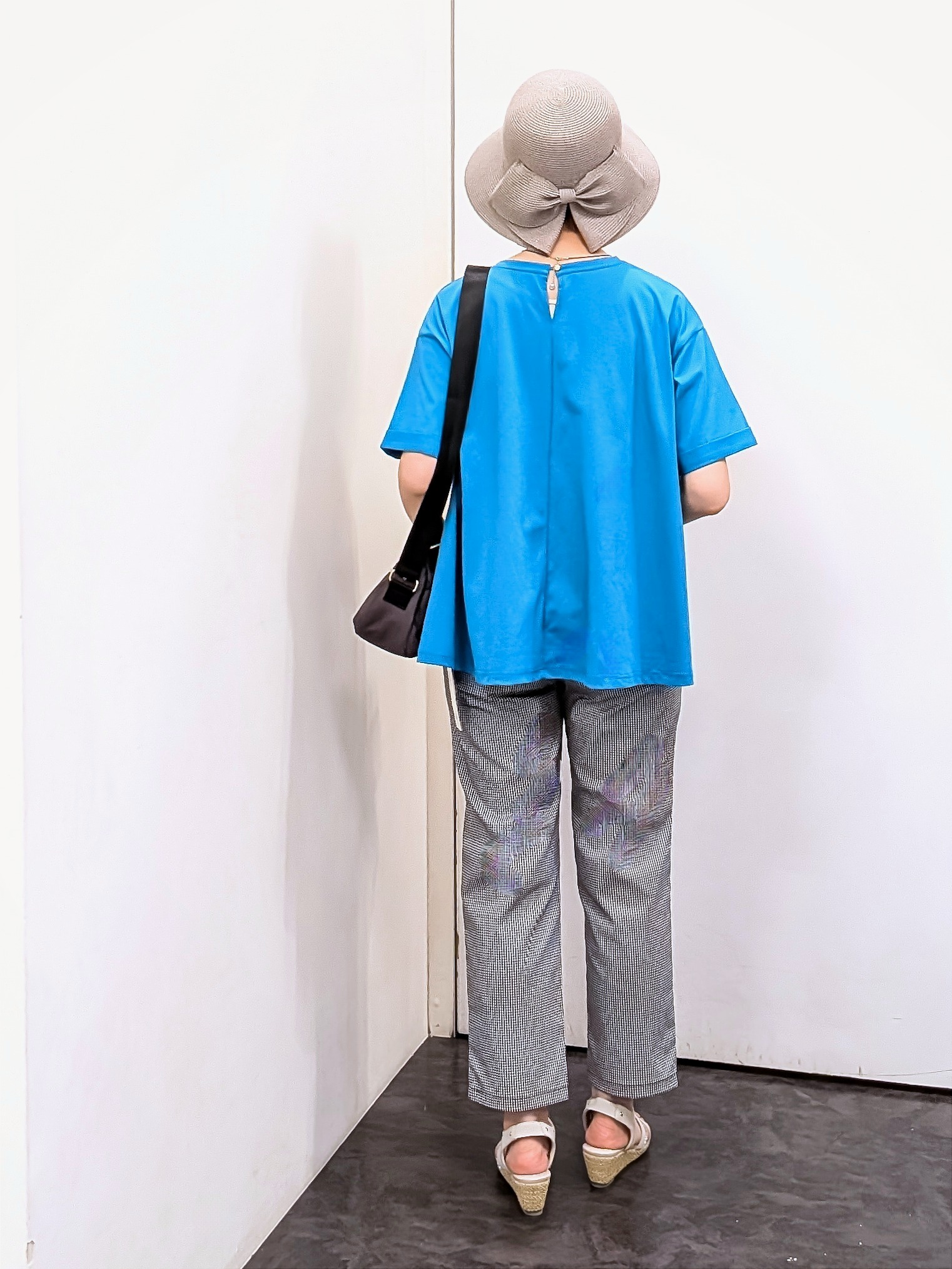 やまちゃんさんの「grove｜【遮熱／吸水速乾／UVカット】フレアシルエットTシャツ」を使ったコーディネート
