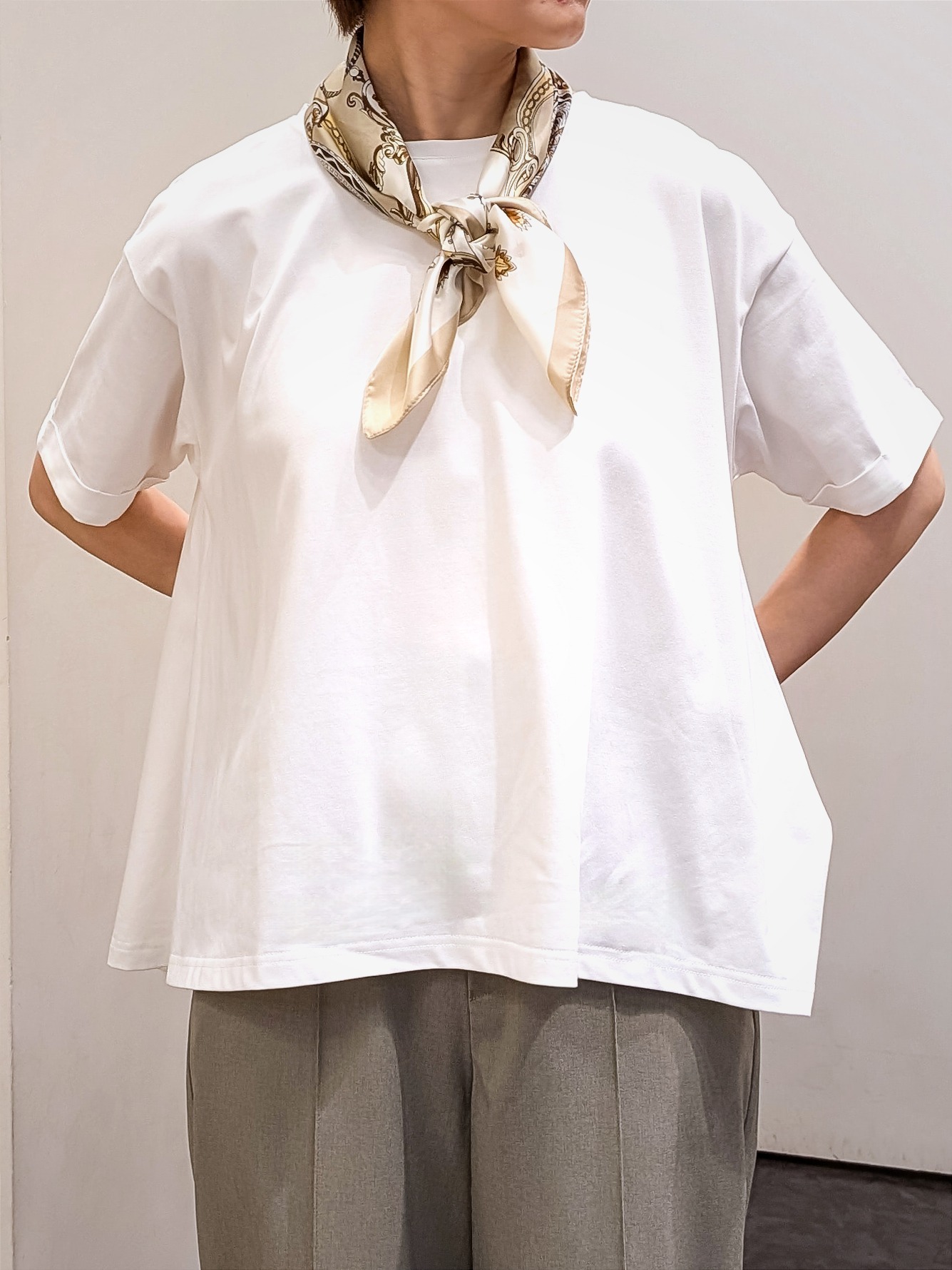 やまちゃんさんの「grove｜【遮熱／吸水速乾／UVカット】フレアシルエットTシャツ」を使ったコーディネート