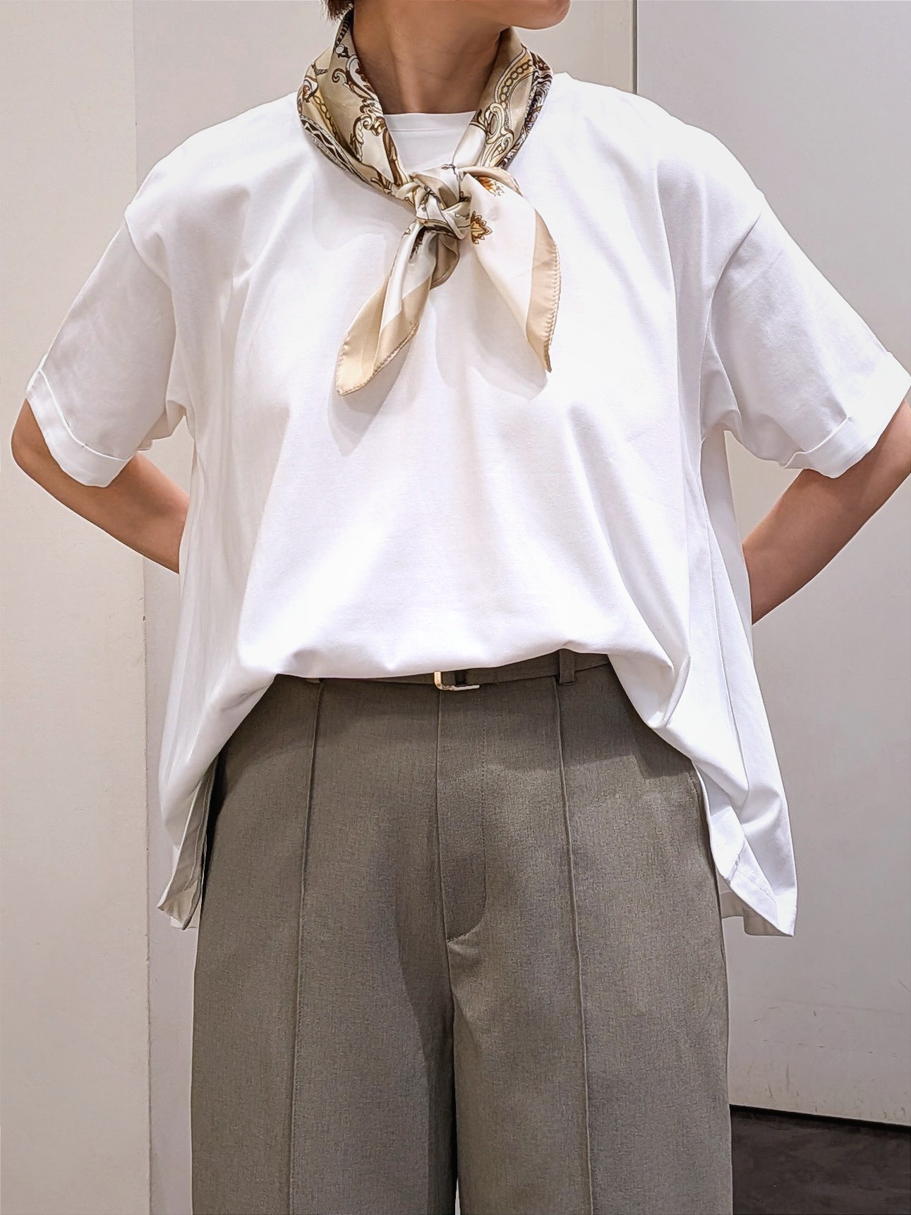 やまちゃんさんの「grove｜【遮熱／吸水速乾／UVカット】フレアシルエットTシャツ」を使ったコーディネート