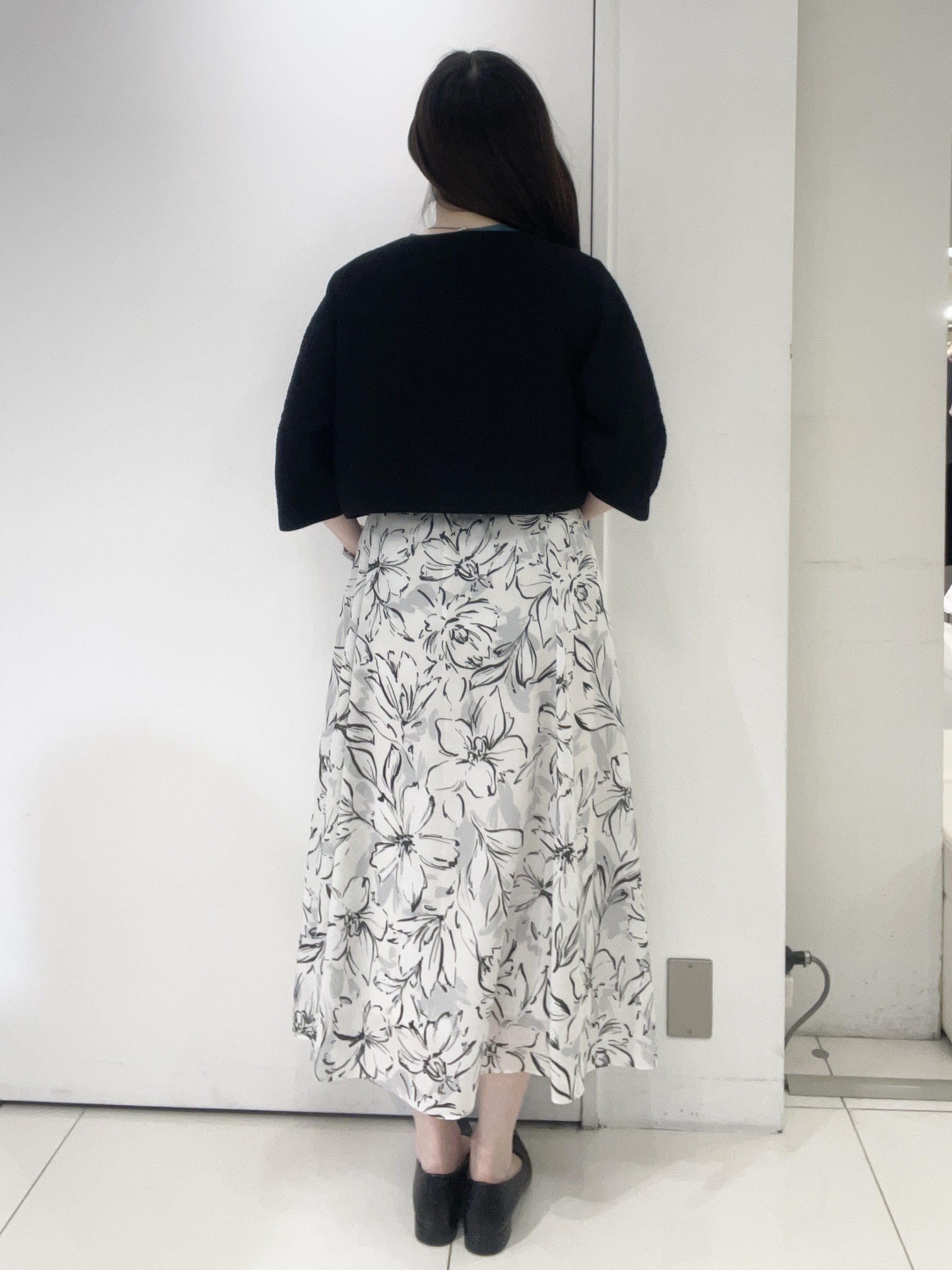 moeさんの「UNTITLED｜◆【ストレッチ性/洗える】短丈ニットカーディガン」を使ったコーディネート