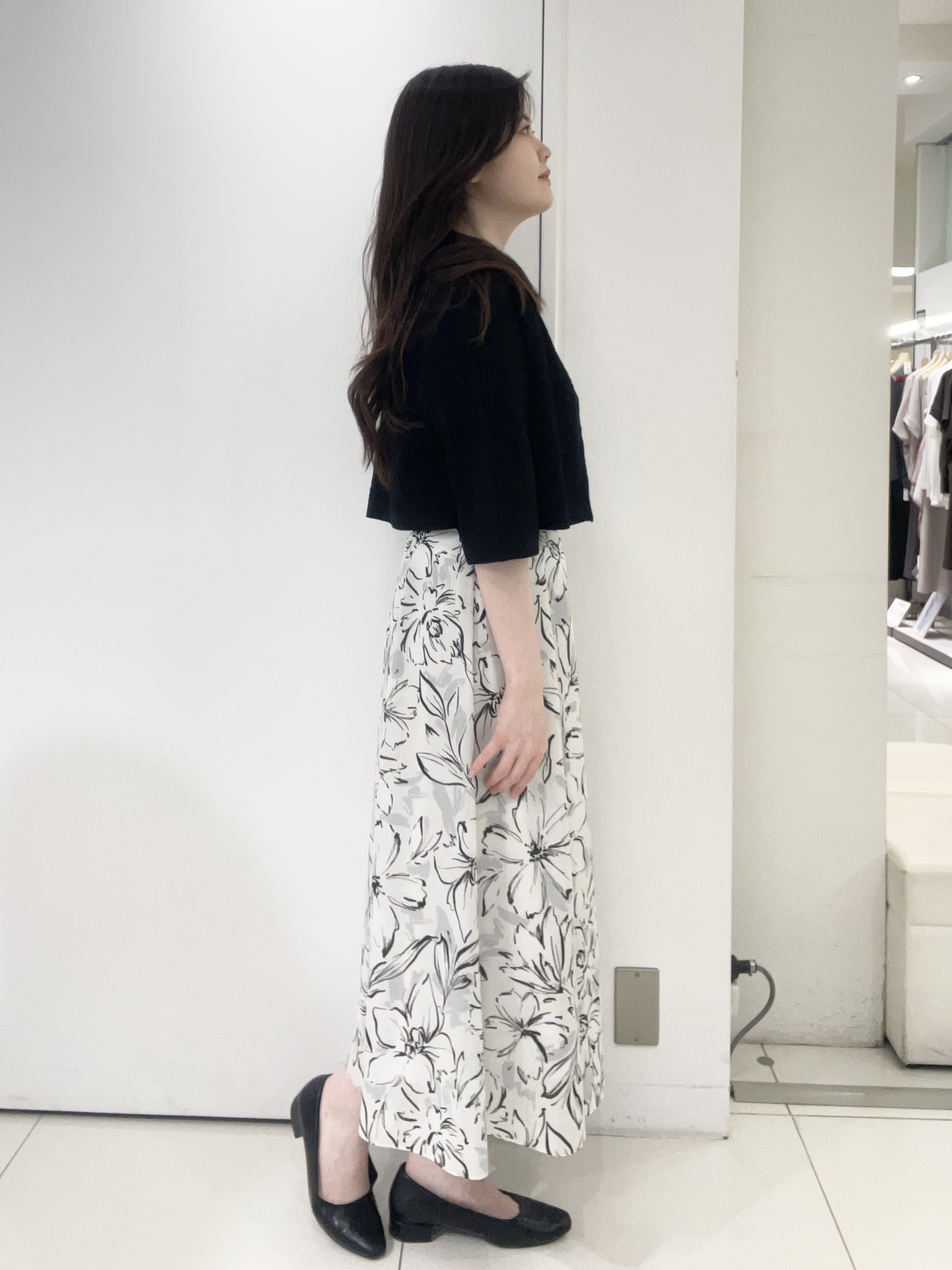 moeさんの「UNTITLED｜◆【ストレッチ性/洗える】短丈ニットカーディガン」を使ったコーディネート