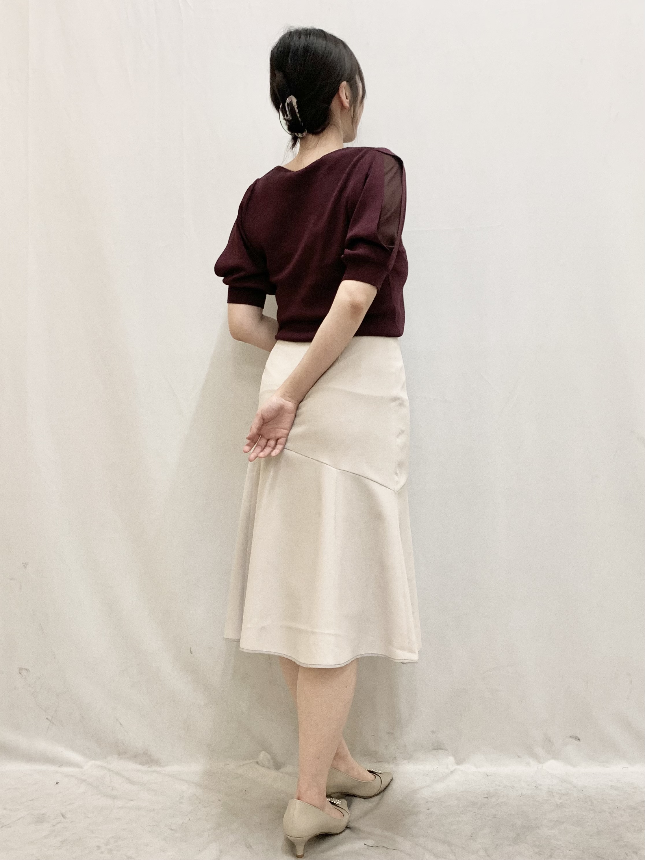 kasumiさんの「index｜【接触冷感／UVケア】クールタッチラップスリーブニット《洗濯機OK／XS～3L／9col》」を使ったコーディネート