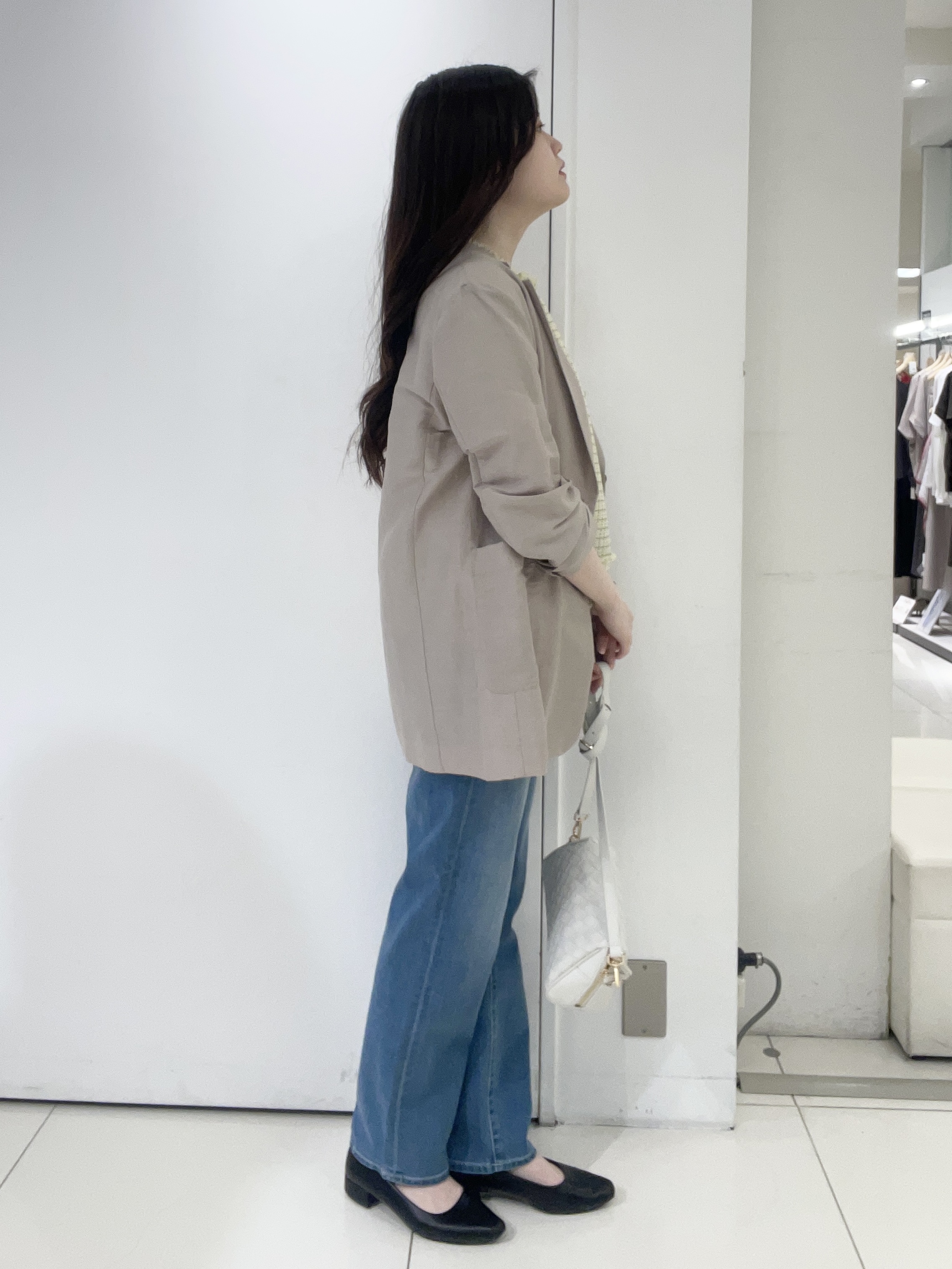 moeさんの「UNTITLED｜◆【程よいシアー感/洗える】エアリーバイオジャケット」を使ったコーディネート