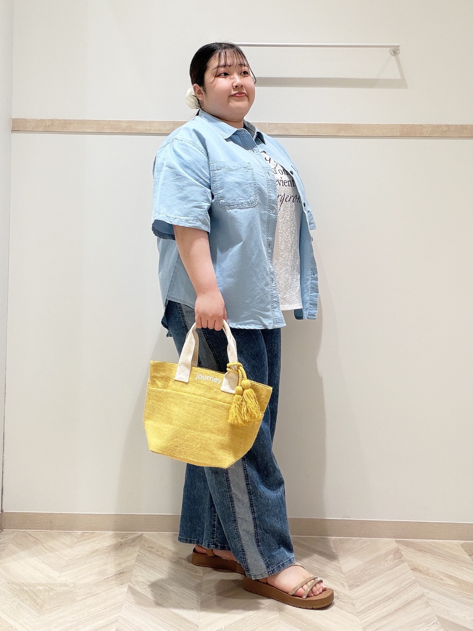 ゆめかさんの「SHOO･LA･RUE｜【セットアップ可/S-LL】ライトオンスデニム 5分袖シャツ」を使ったコーディネート