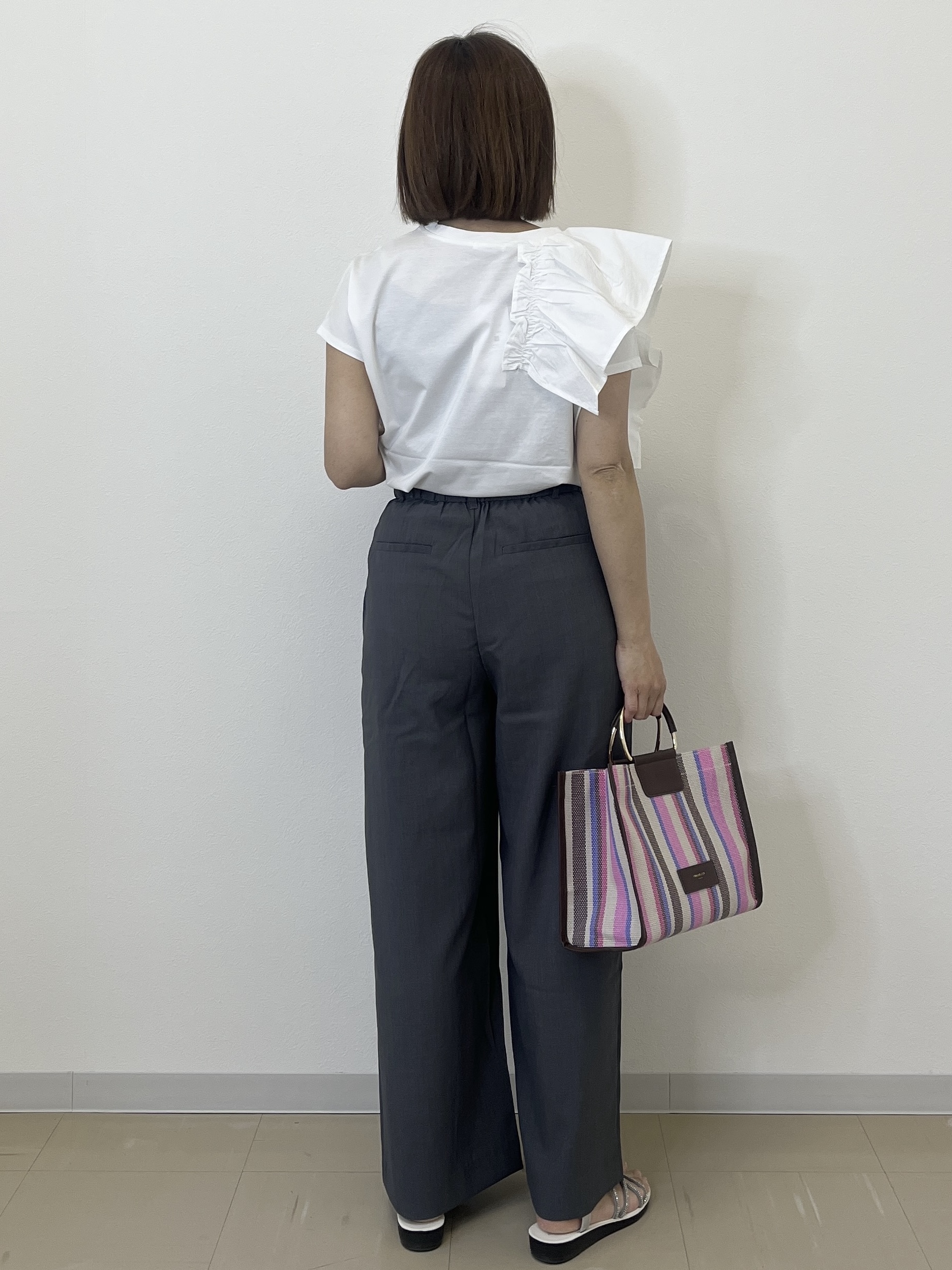 あずささんの「OPAQUE.CLIP｜【UVケア／接触冷感】アシメフリルドッキングカットソー《洗濯機OK》」を使ったコーディネート