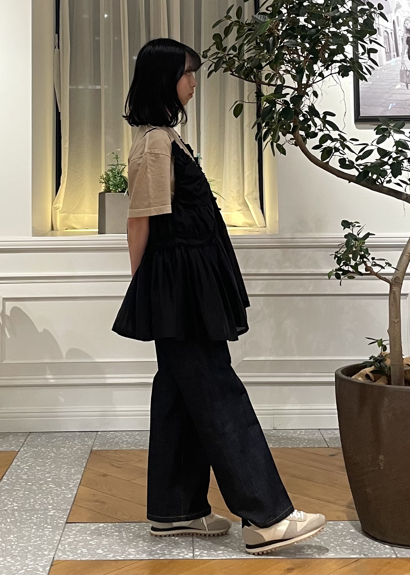 Lilyさんの「DRESSTERIOR｜【otonaMUSE5月号掲載】センタープレス ワイドストレートデニム」を使ったコーディネート