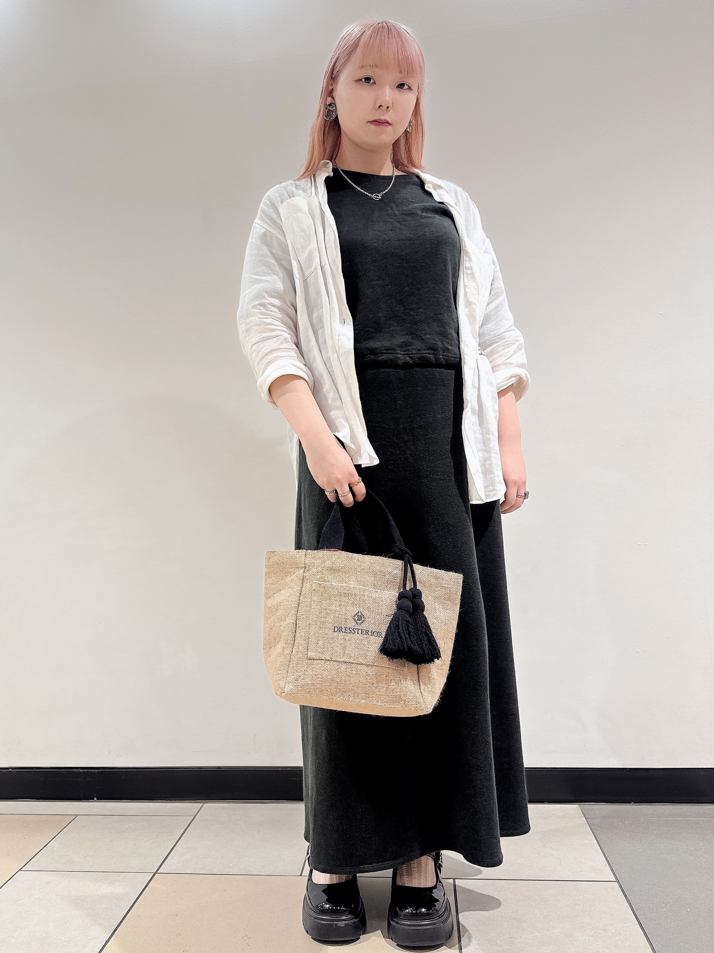 なかもとあきさんの「DRESSTERIOR｜【人気定番/ウォッシャブル】ガーメントダイラミーシャツ」を使ったコーディネート