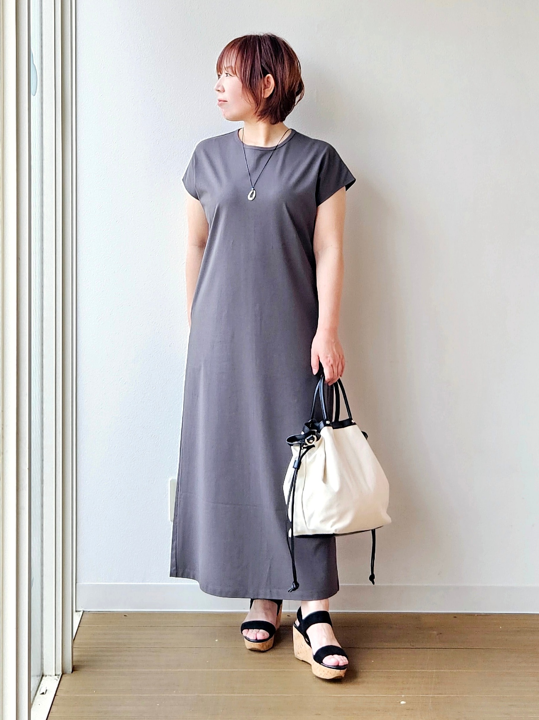 やじまさんの「UNTITLED｜【接触冷感/UVカット/遮熱/抗菌防臭】ライトプレーティングワンピース」を使ったコーディネート