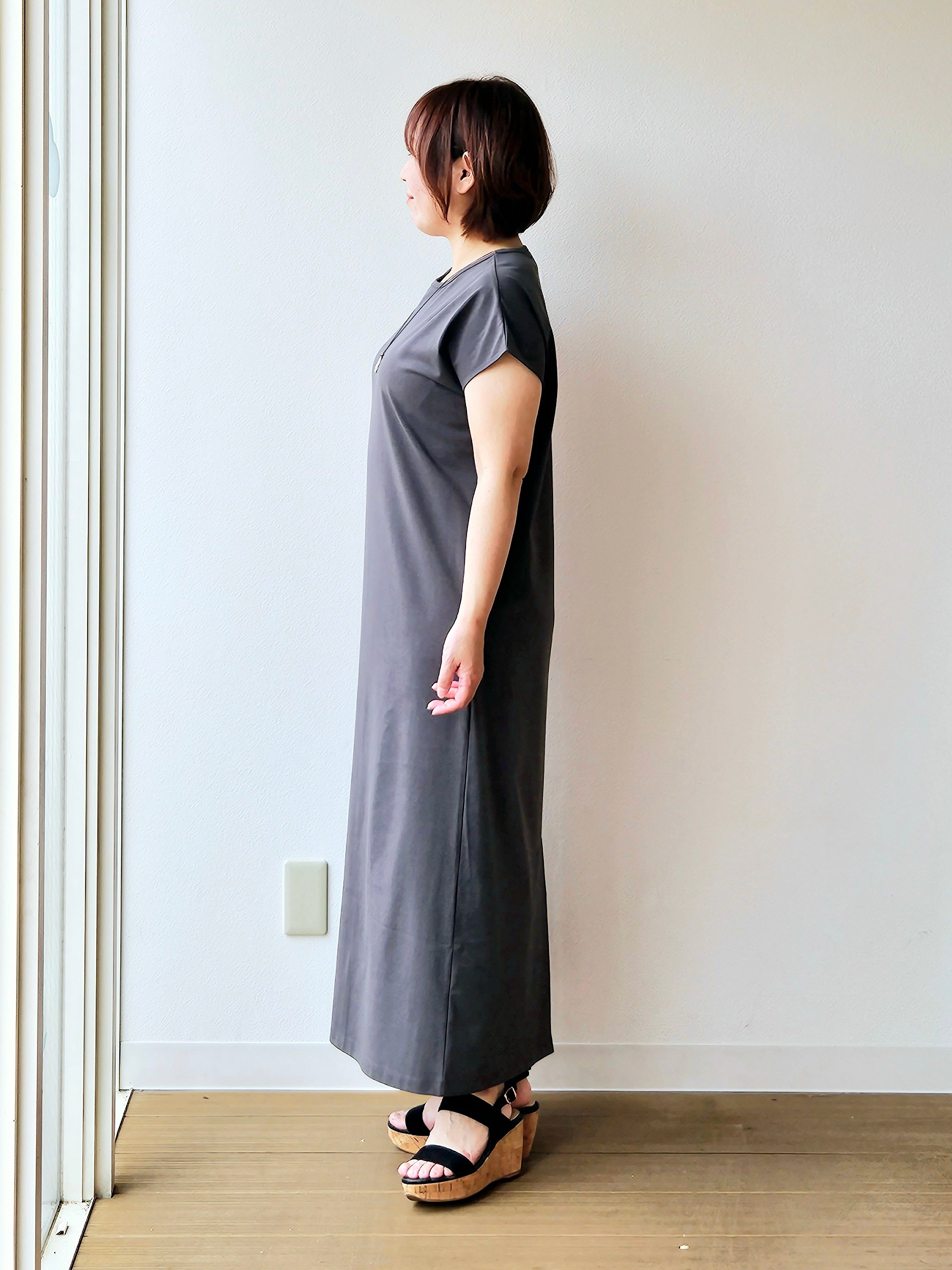 やじまさんの「UNTITLED｜【接触冷感/UVカット/遮熱/抗菌防臭】ライトプレーティングワンピース」を使ったコーディネート