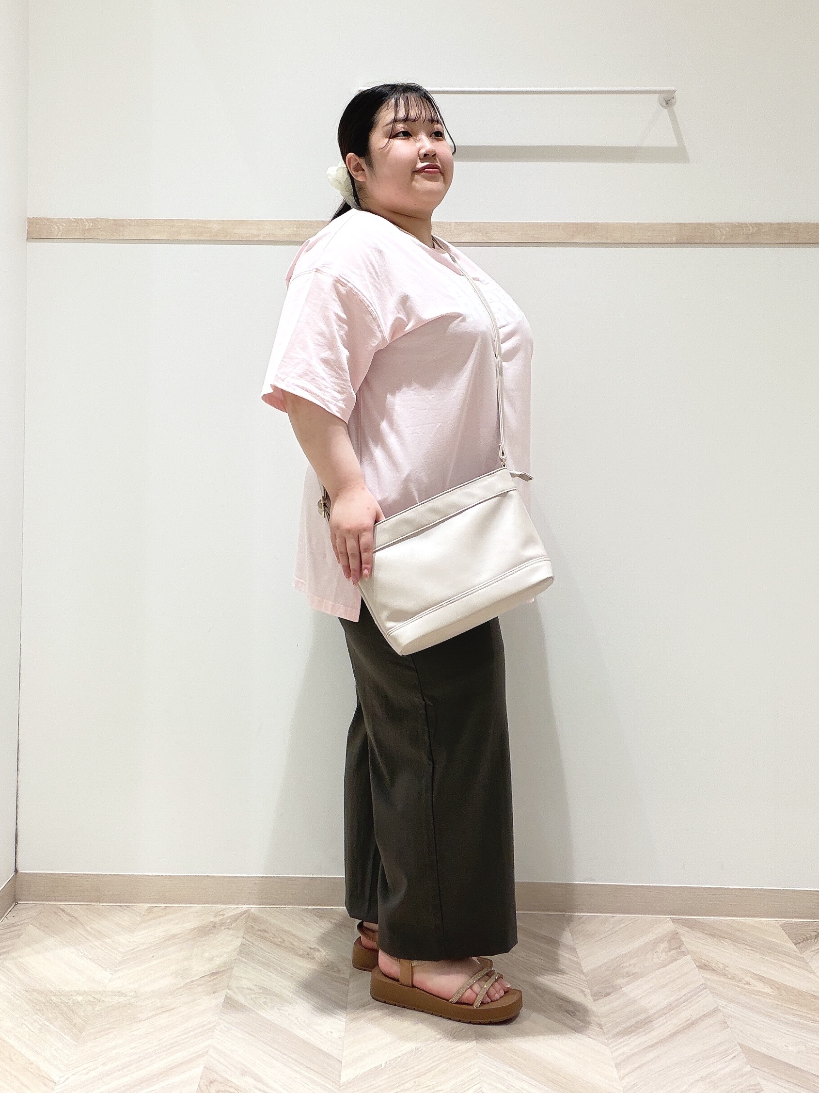 ゆめかさんの「SHOO･LA･RUE｜【体型カバー】ゆるっとBIGアソートTシャツ」を使ったコーディネート