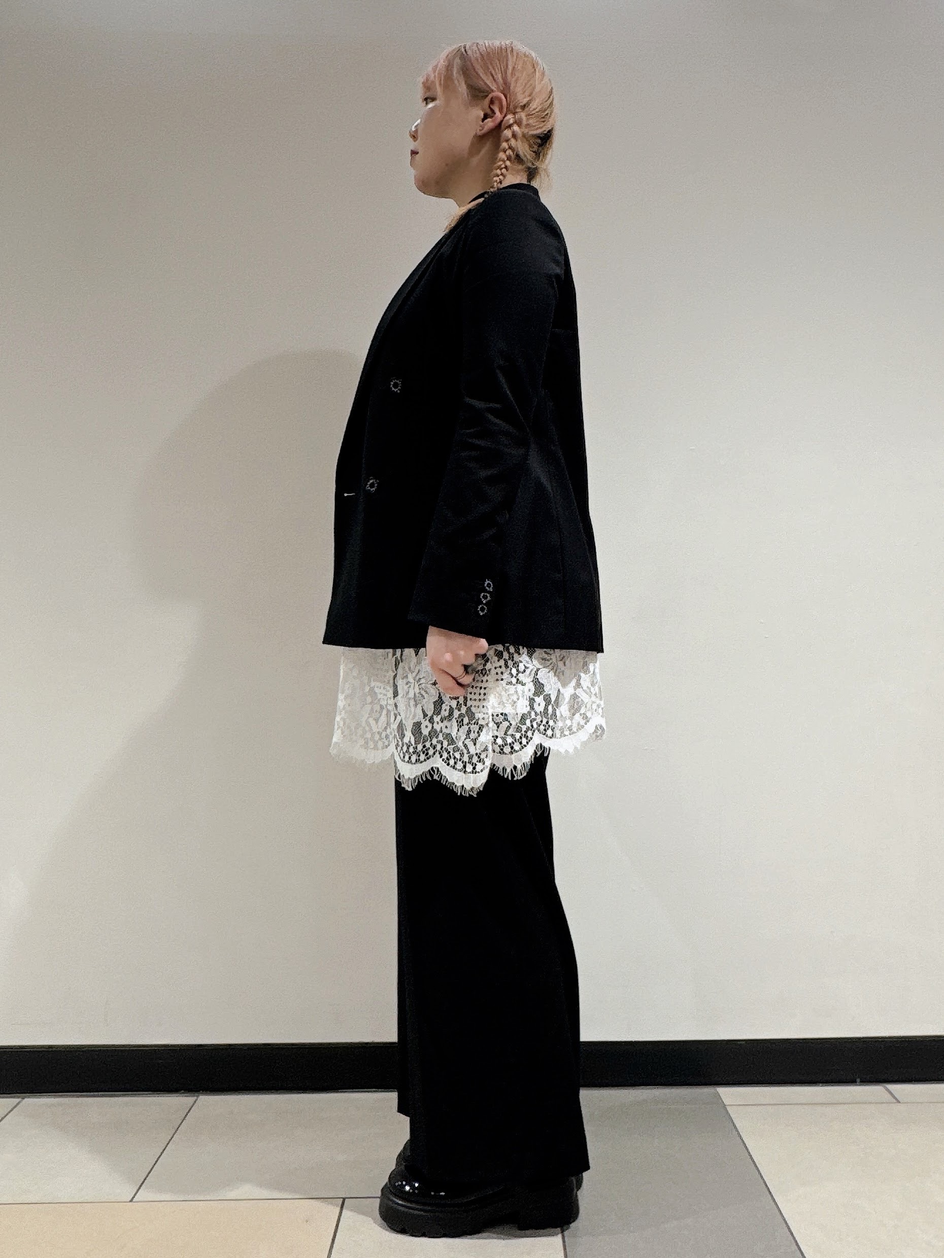 なかもとあきさんの「DRESSTERIOR｜◆【セットアップ可】ピークドダブルライトストレッチジャケット」を使ったコーディネート