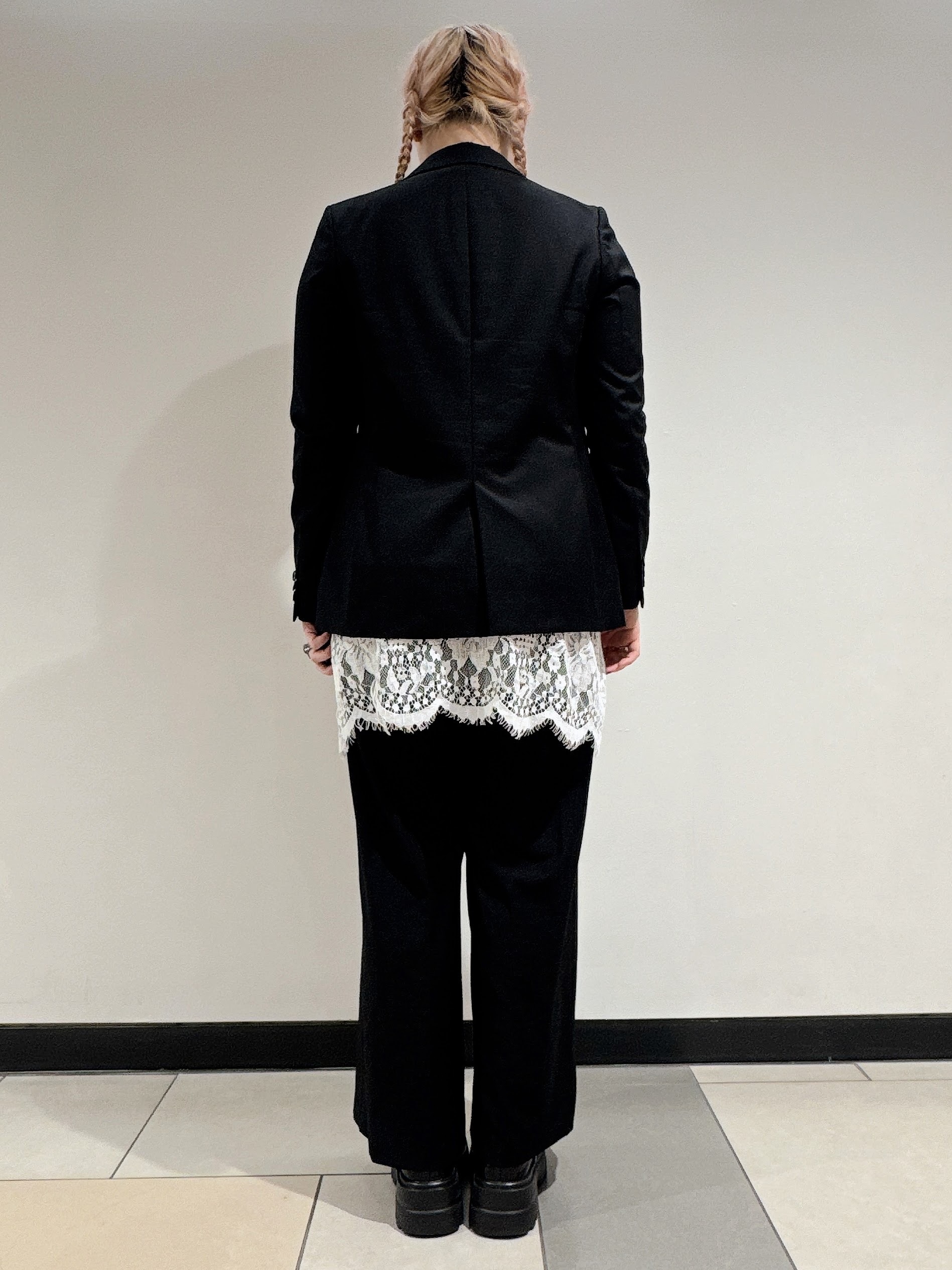 なかもとあきさんの「DRESSTERIOR｜◆【セットアップ可】ピークドダブルライトストレッチジャケット」を使ったコーディネート