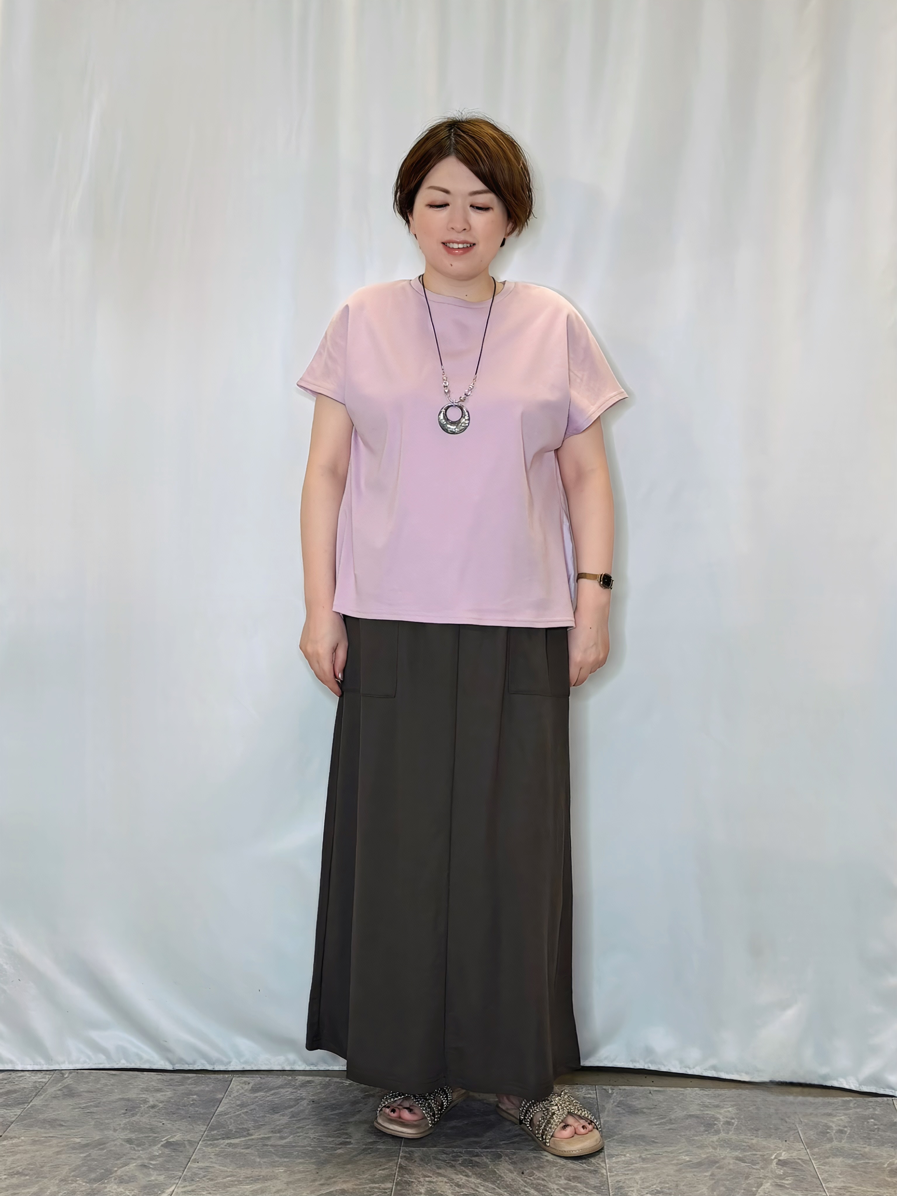 たみさんの「SHOO･LA･RUE｜【体型カバー/S-LL】インせず着られる 前後素材切替Tシャツ」を使ったコーディネート