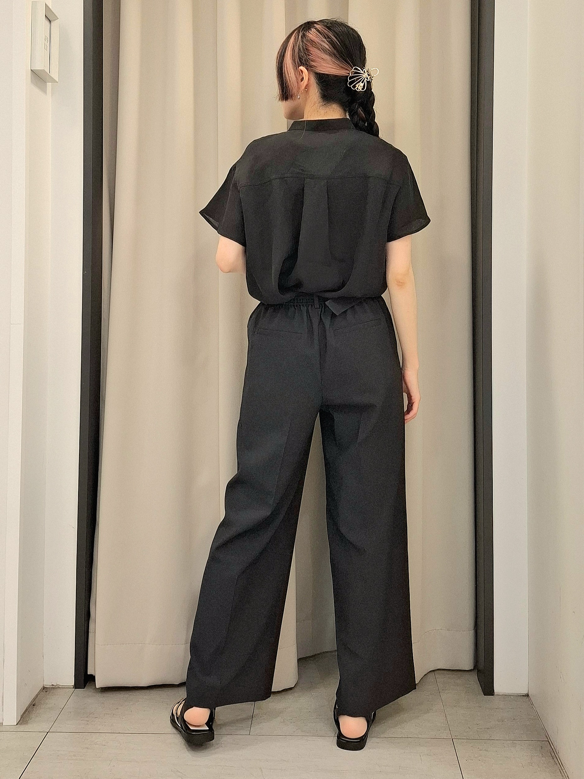 なーちゃんさんの「grove｜【洗濯機OK/SETUP可】シワになりにくい、フレアスリーブブラウス」を使ったコーディネート