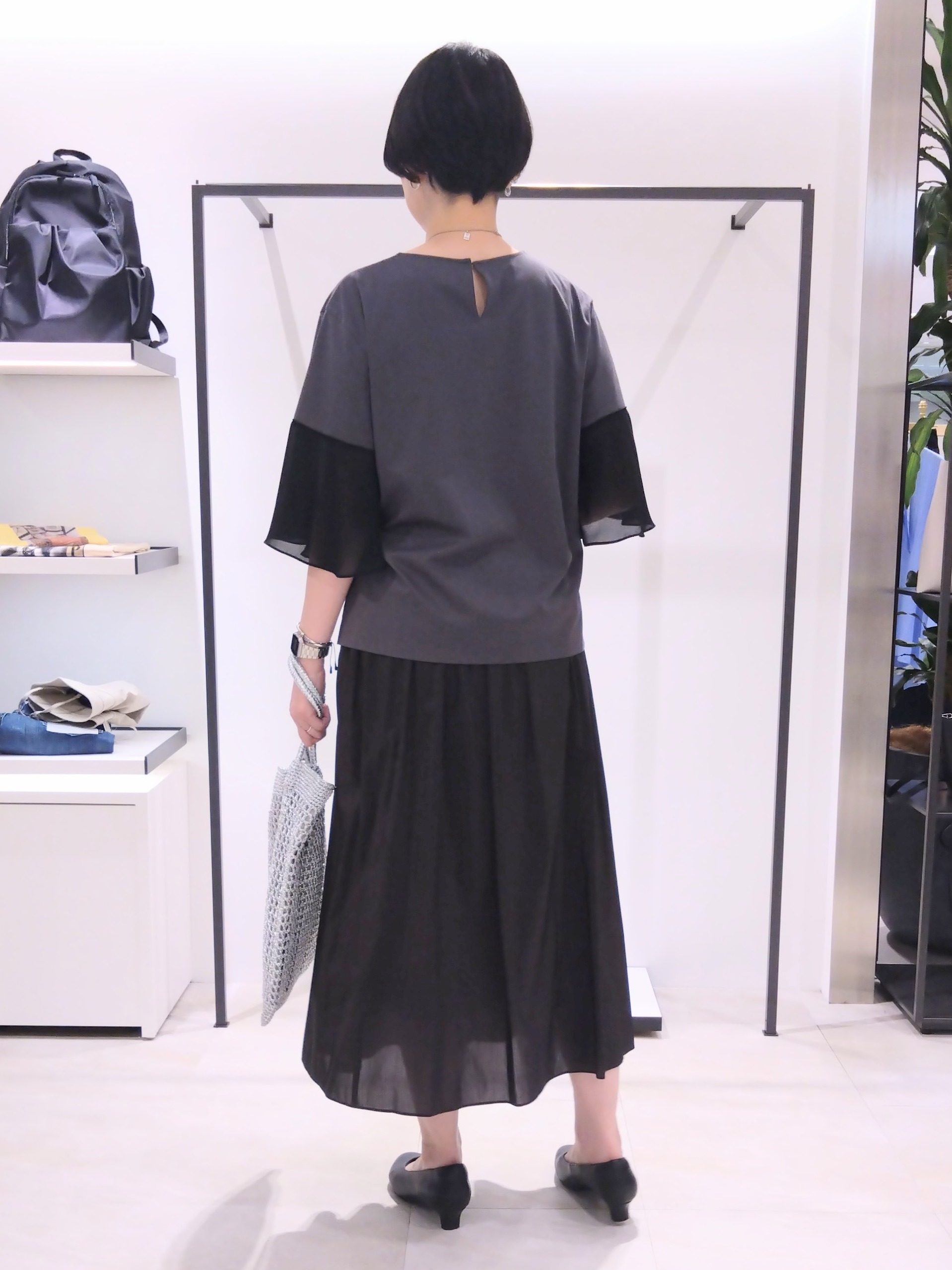 まちこさんの「UNTITLED｜【洗える/華奢見え】袖シアープルオーバー」を使ったコーディネート