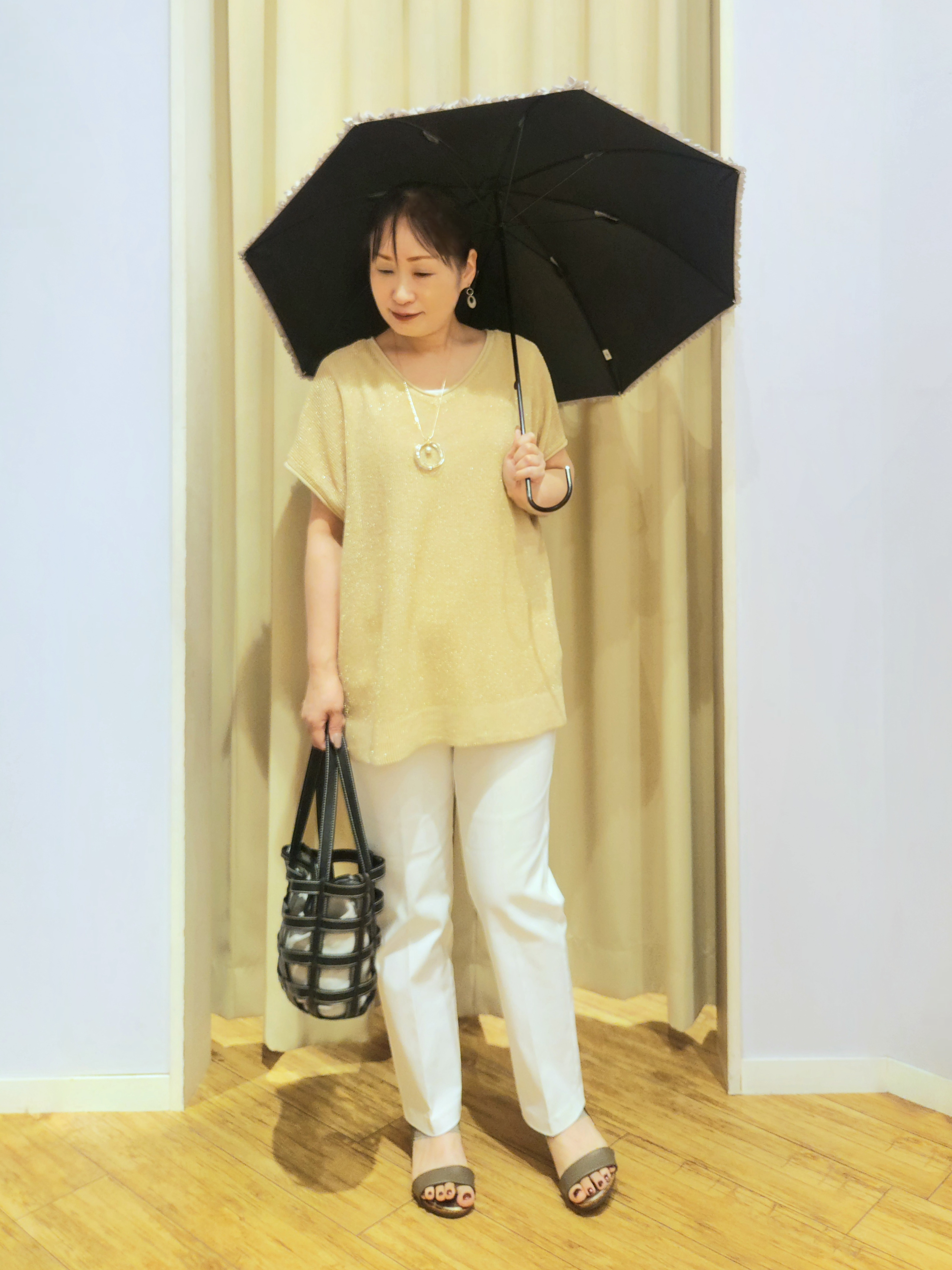 くまさんの「SHOO･LA･RUE｜【2点セット/前後2WAY/洗濯機可/S-LL】体型カバーも叶う ラメ畦ニット+タンクトップ」を使ったコーディネート