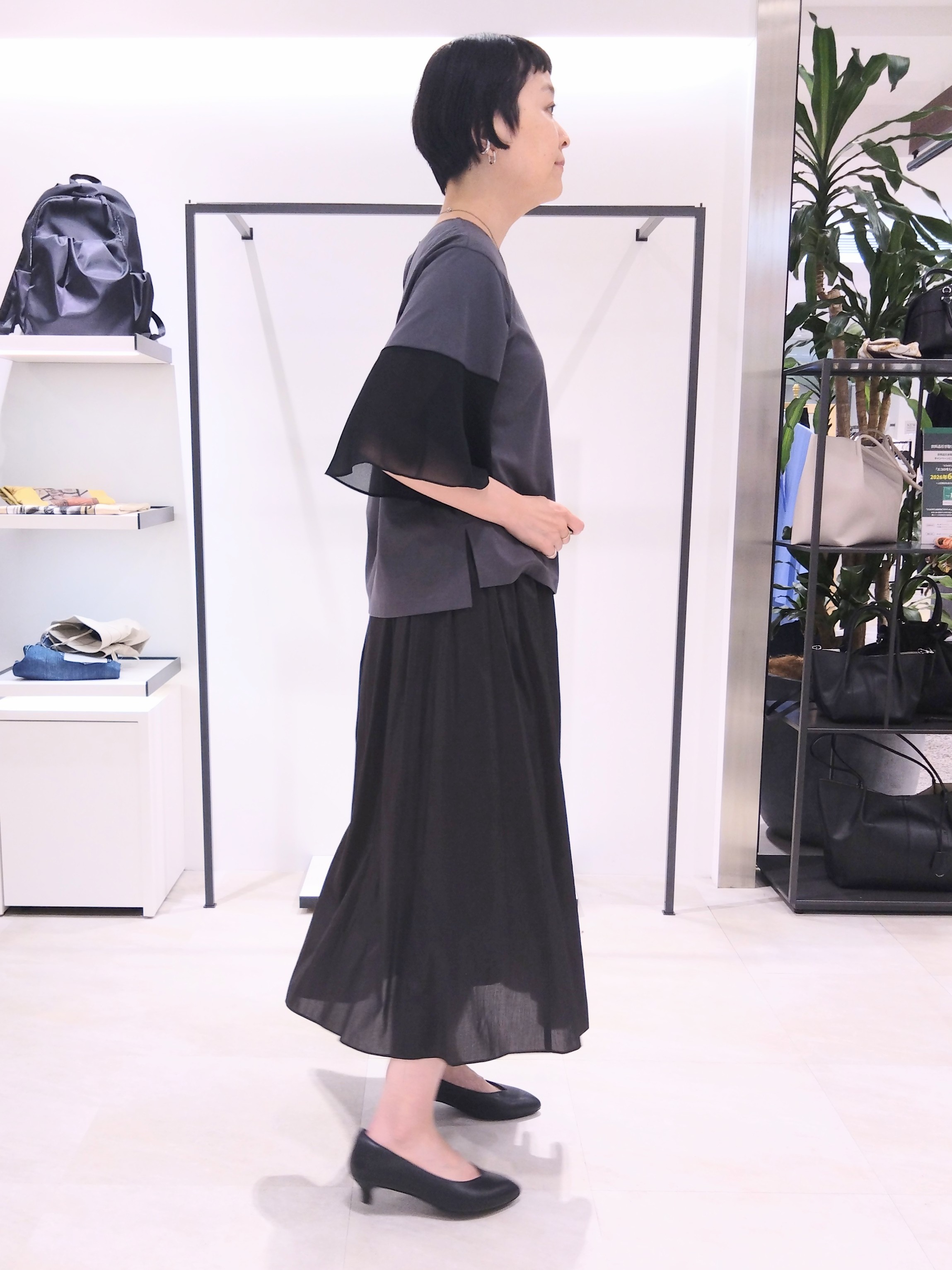 まちこさんの「UNTITLED｜【洗える/華奢見え】袖シアープルオーバー」を使ったコーディネート