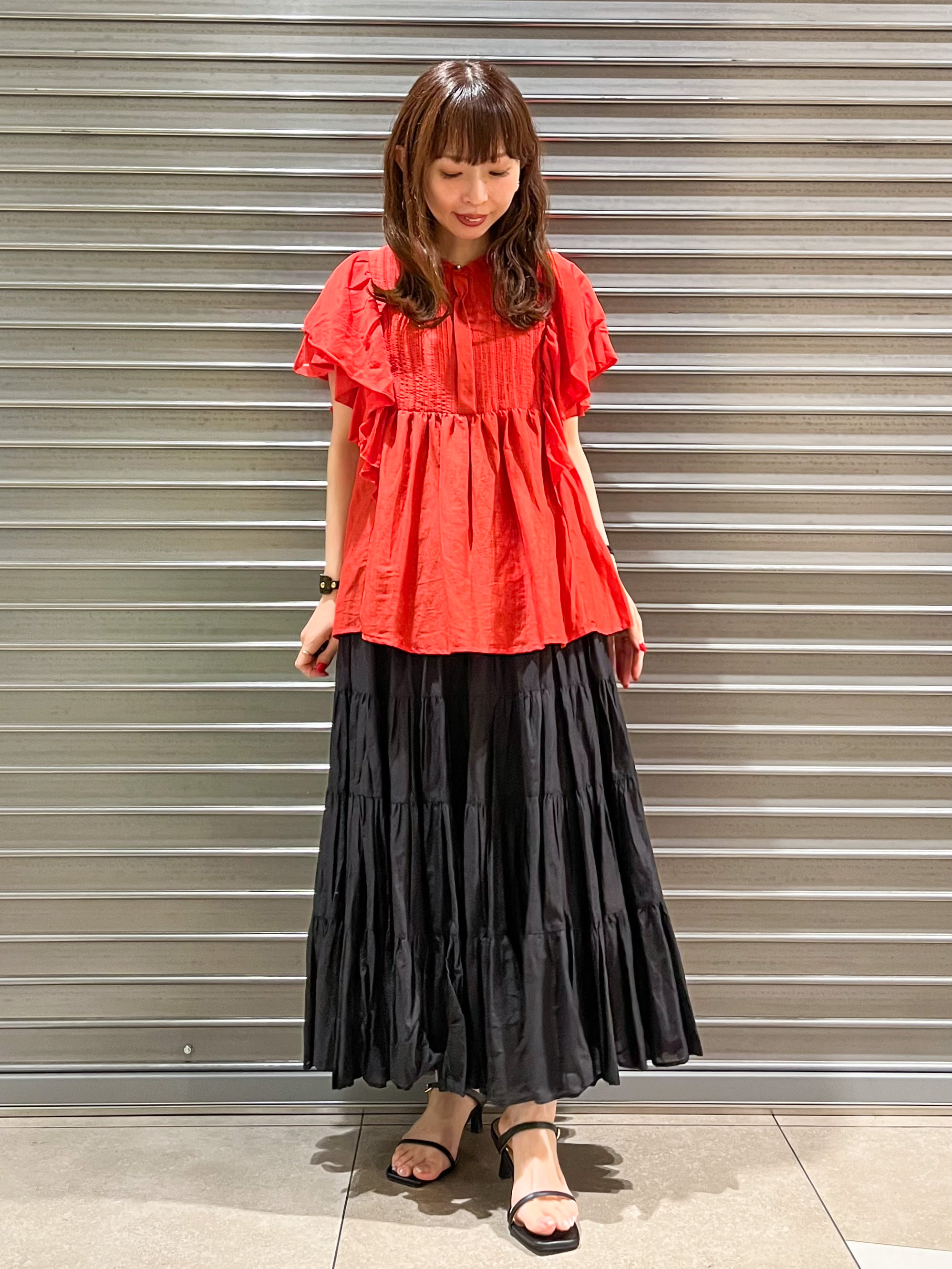 じゅんさんの「DRESSTERIOR｜コットンシルク ラッフルスリーブ ブラウス」を使ったコーディネート