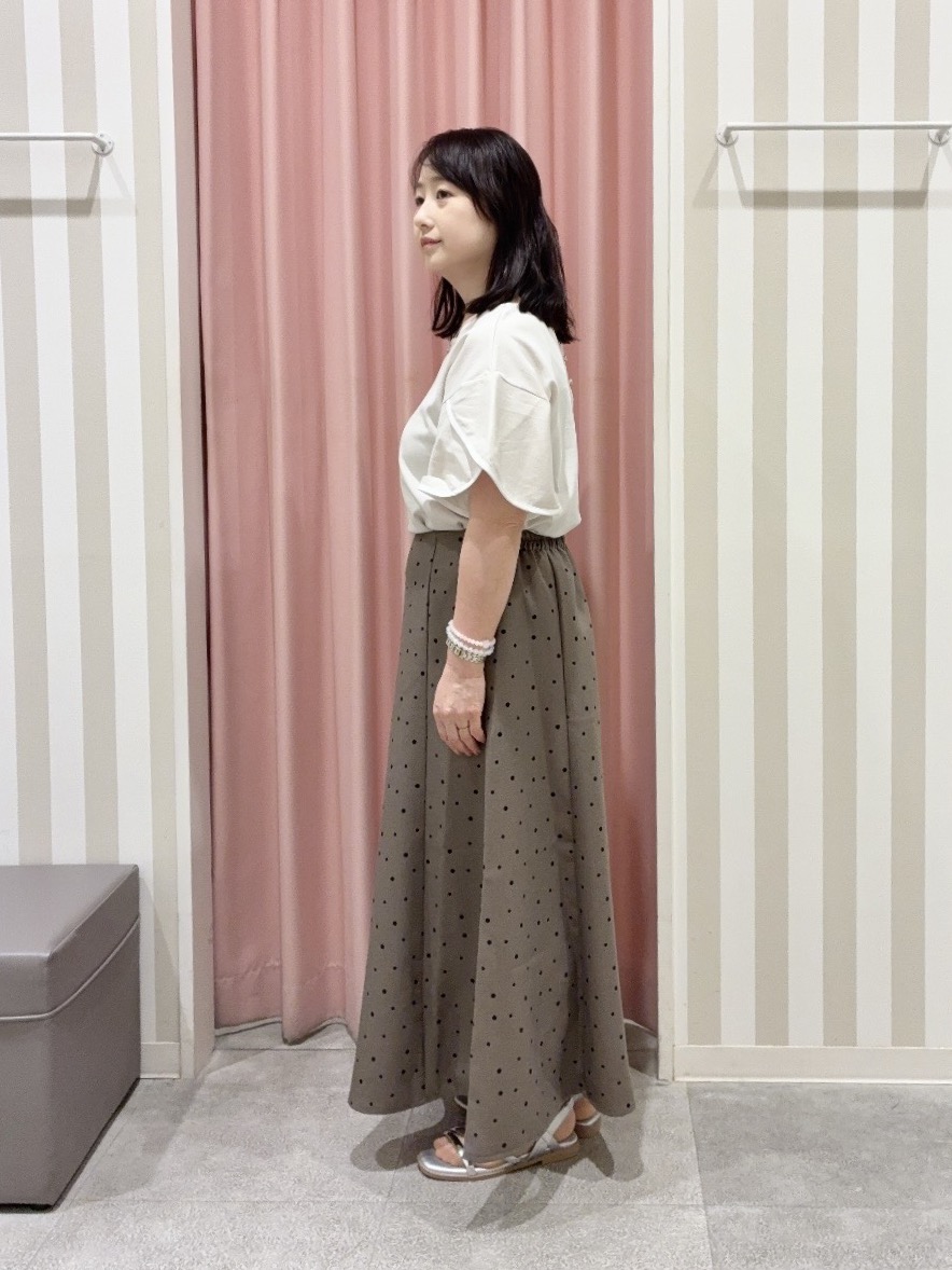 vanseさんの「SHOO･LA･RUE｜【洗濯機可/S-LL】配色パイピング フレアスリーブトップス」を使ったコーディネート