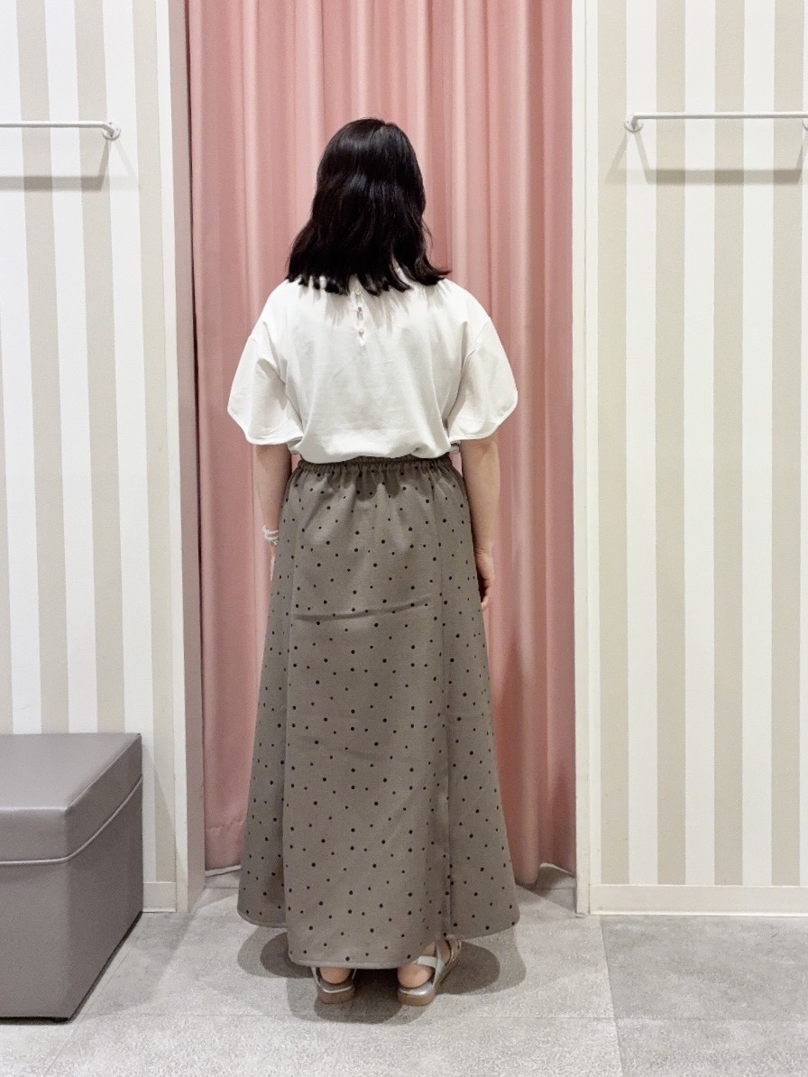 vanseさんの「SHOO･LA･RUE｜【洗濯機可/S-LL】配色パイピング フレアスリーブトップス」を使ったコーディネート