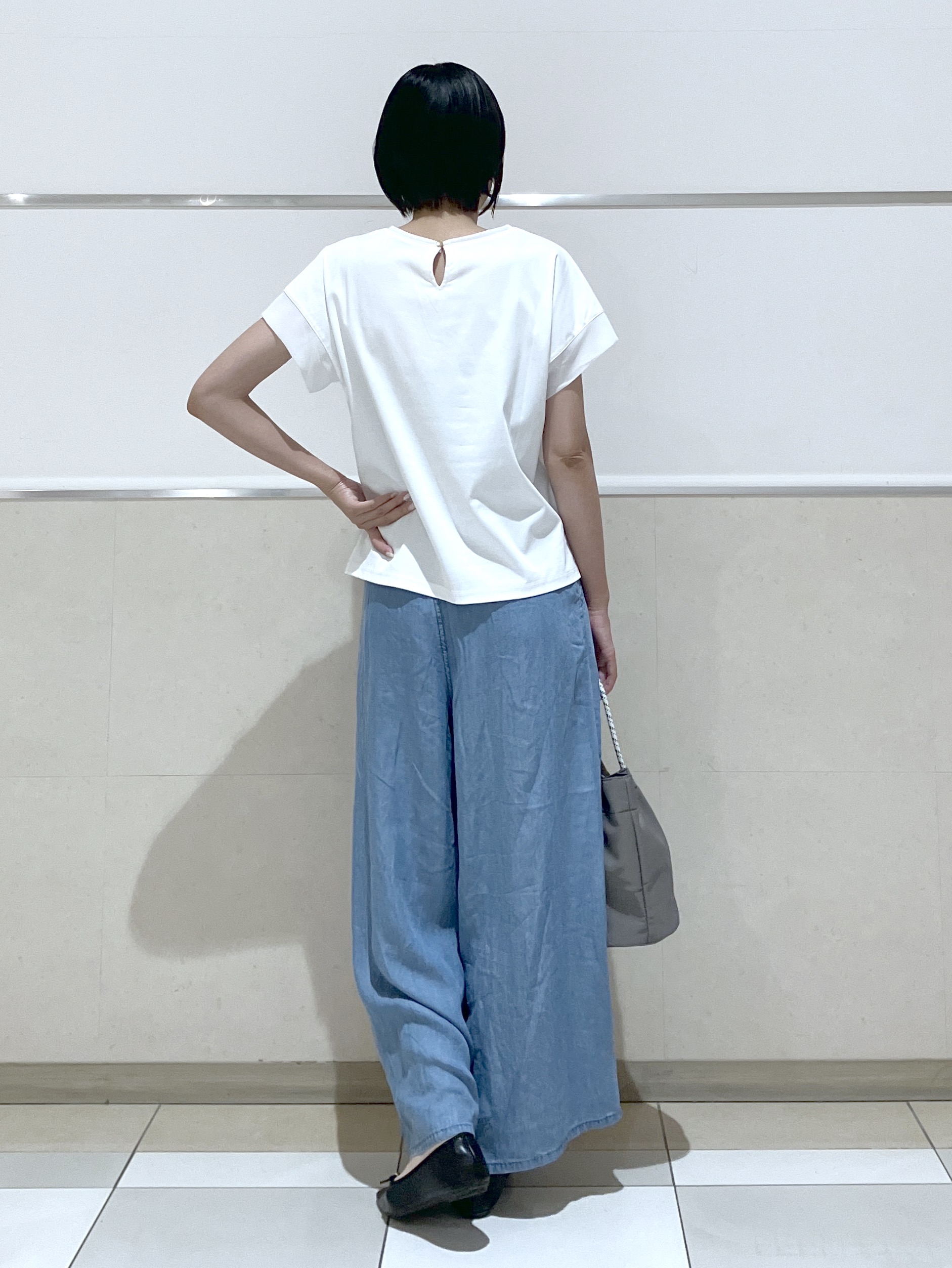 eriko さんの「Dessin｜【UVカット/接触冷感】美光沢カットソー」を使ったコーディネート