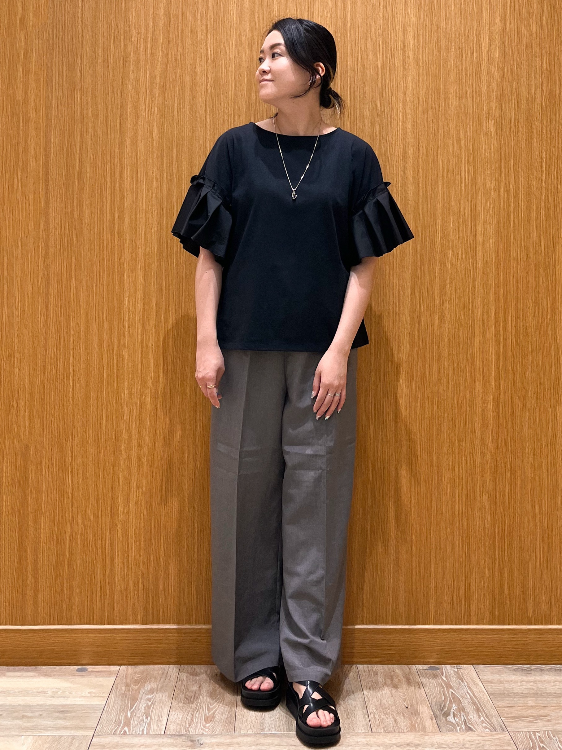 aさんの「OPAQUE.CLIP｜【接触冷感】タックスリーブカットソー《洗濯機OK》」を使ったコーディネート