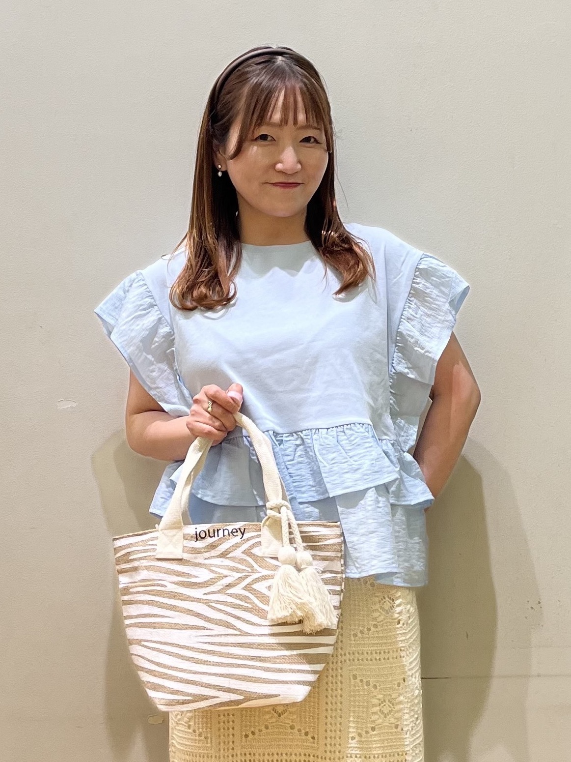 ゆっきーさんの「SHOO･LA･RUE｜【S-LL/洗濯機可】着るだけで決まる 主役級フリルトップス」を使ったコーディネート